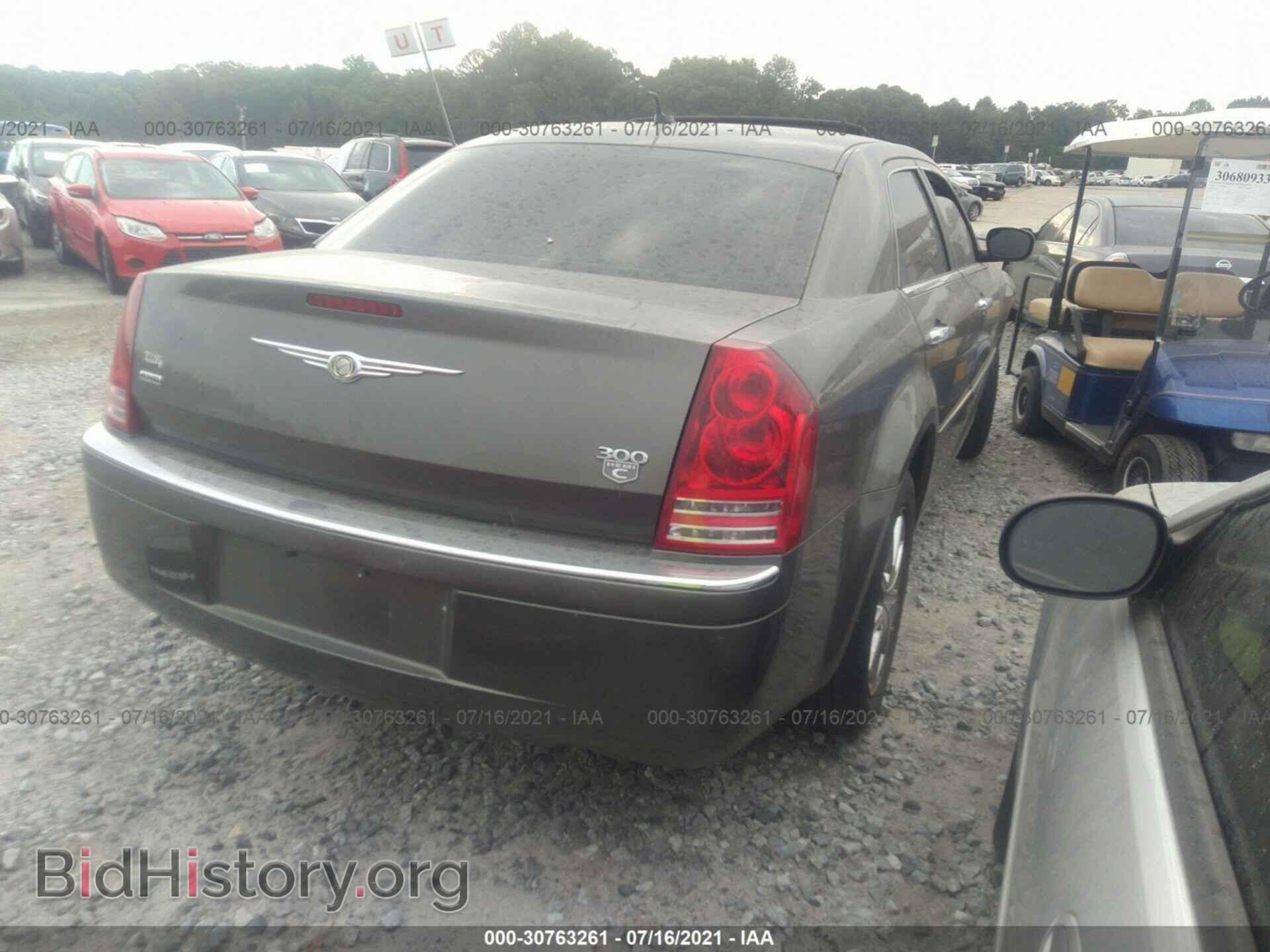 2008 CHRYSLER 300 - VIN: 2C3KK63H68H131503 - Фото 4