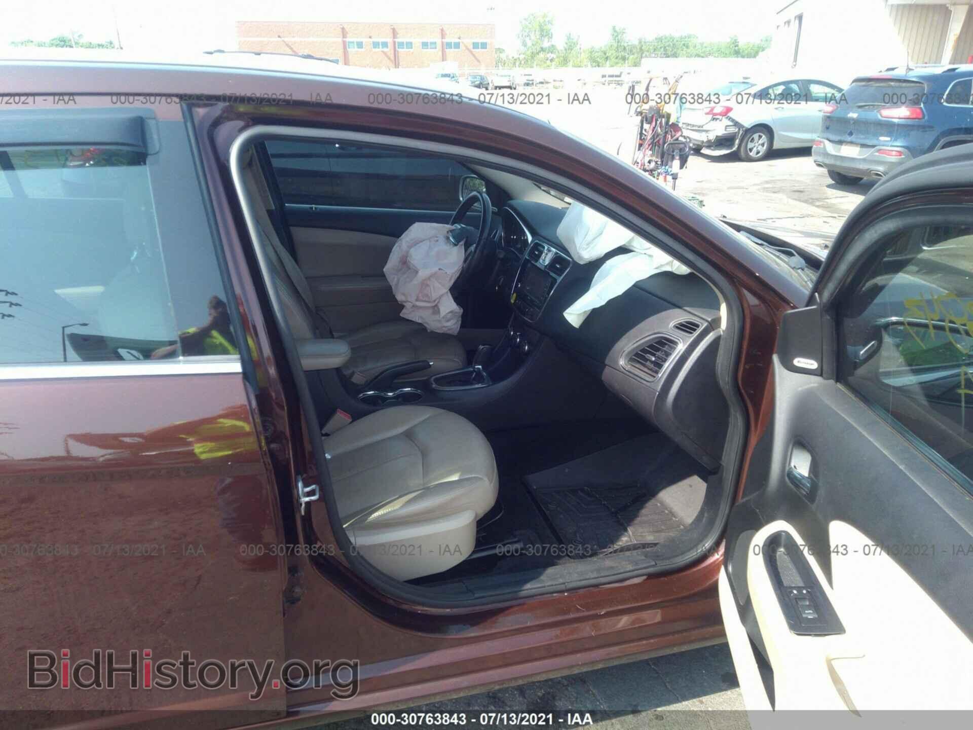 2013 CHRYSLER 200 - VIN: 1C3CCBCG1DN593597 - Photo 5