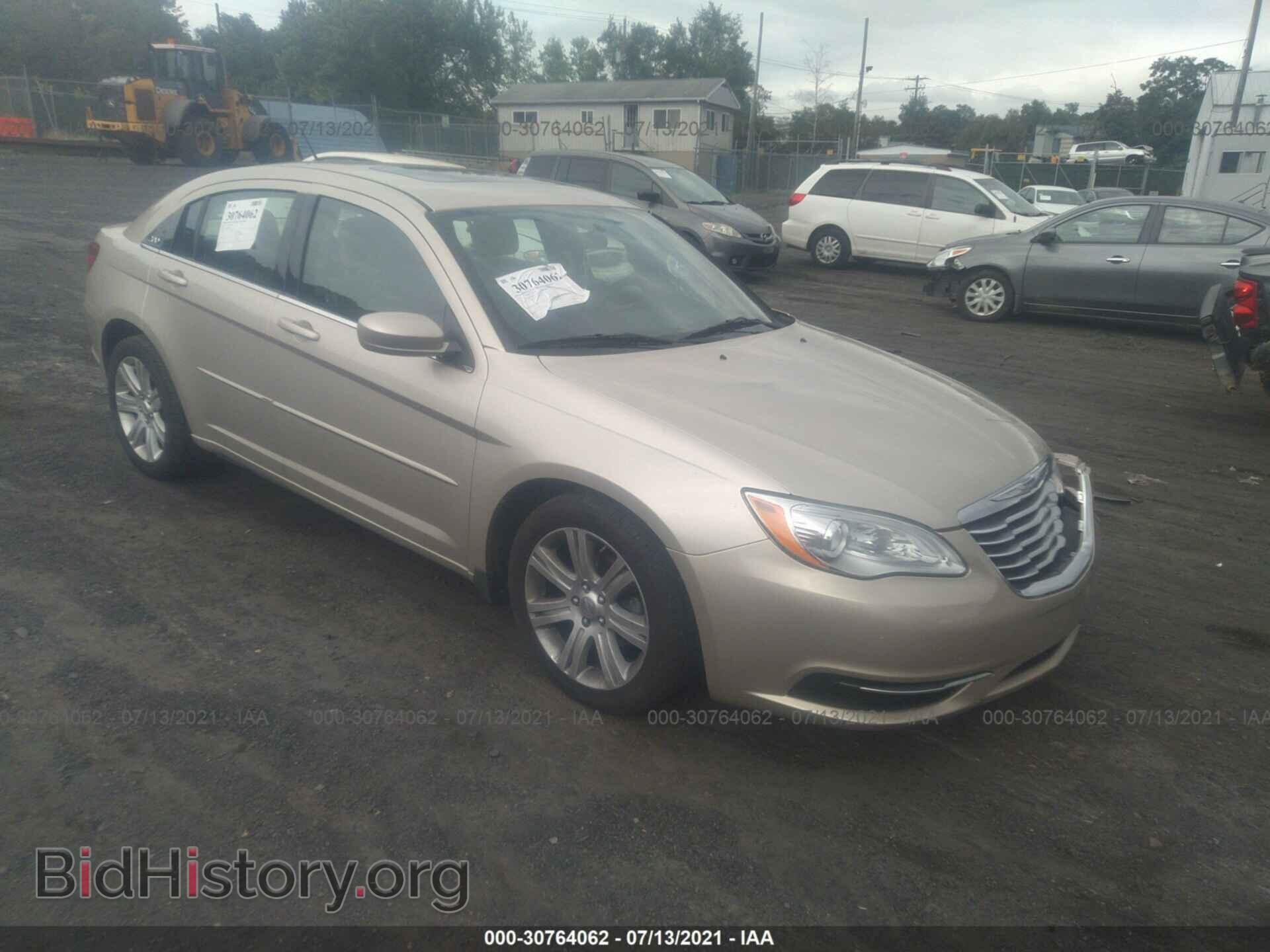 Фотография 1C3CCBBB5DN773011 - CHRYSLER 200 2013