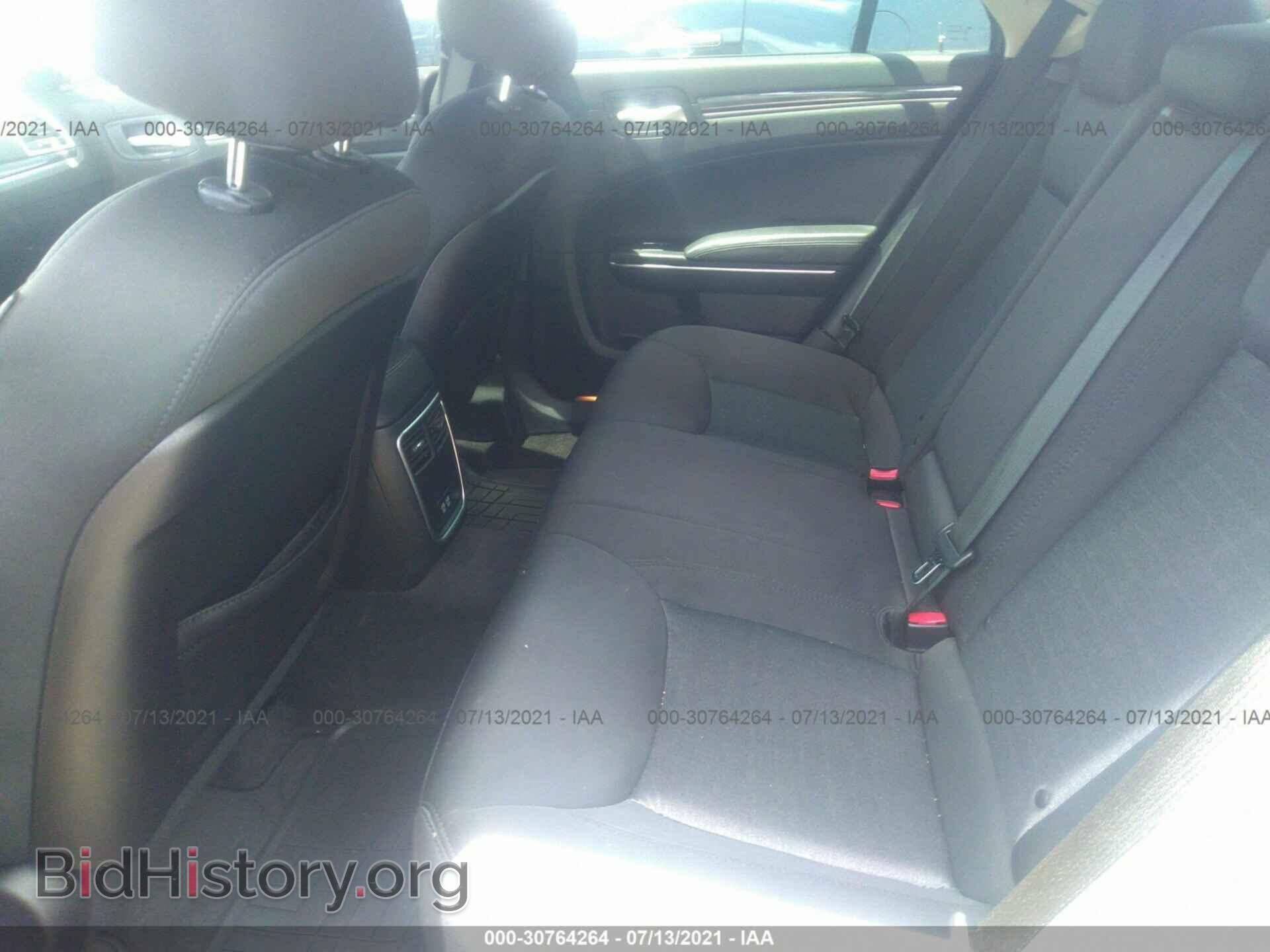 2018 CHRYSLER 300 - VIN: 2C3CCAAG0JH264729 - Фото 8