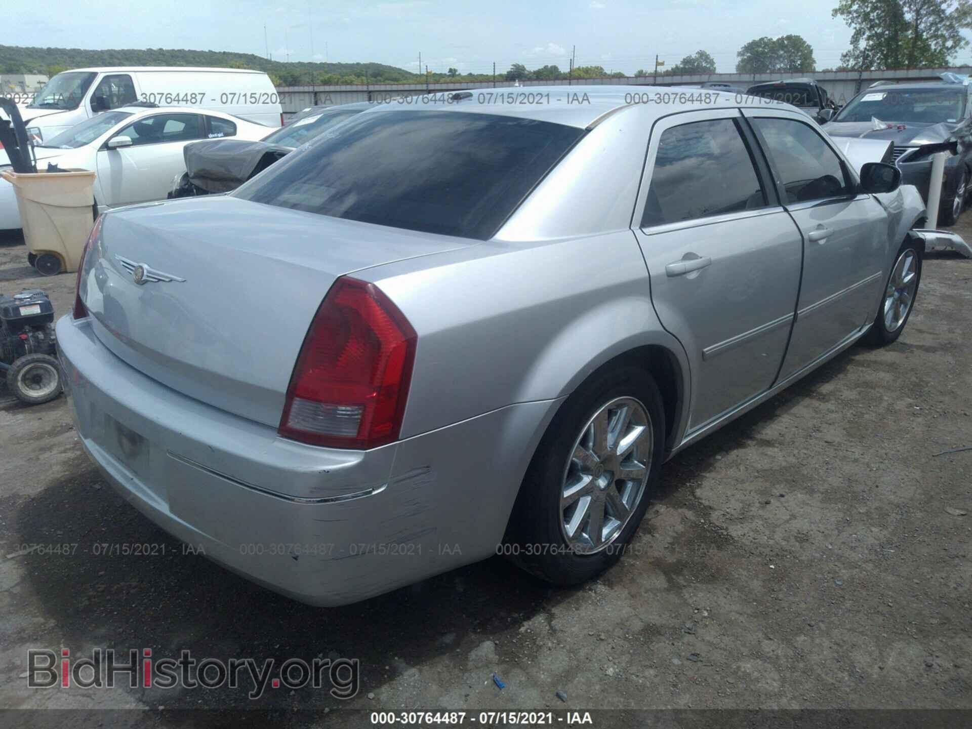 2007 CHRYSLER 300 - VIN: 2C3LA53GX7H658094 - Фото 4