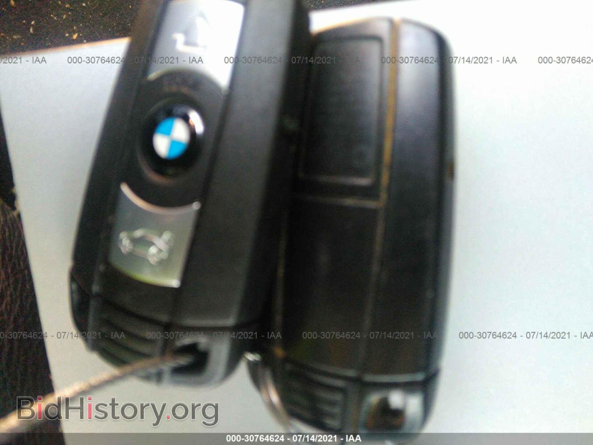 2008 BMW 3 SERIES - VIN: WBAVB73528VH25713 - Photo 11