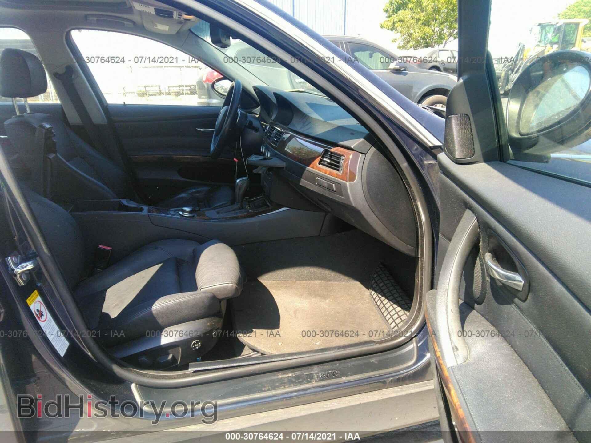 2008 BMW 3 SERIES - VIN: WBAVB73528VH25713 - Photo 5