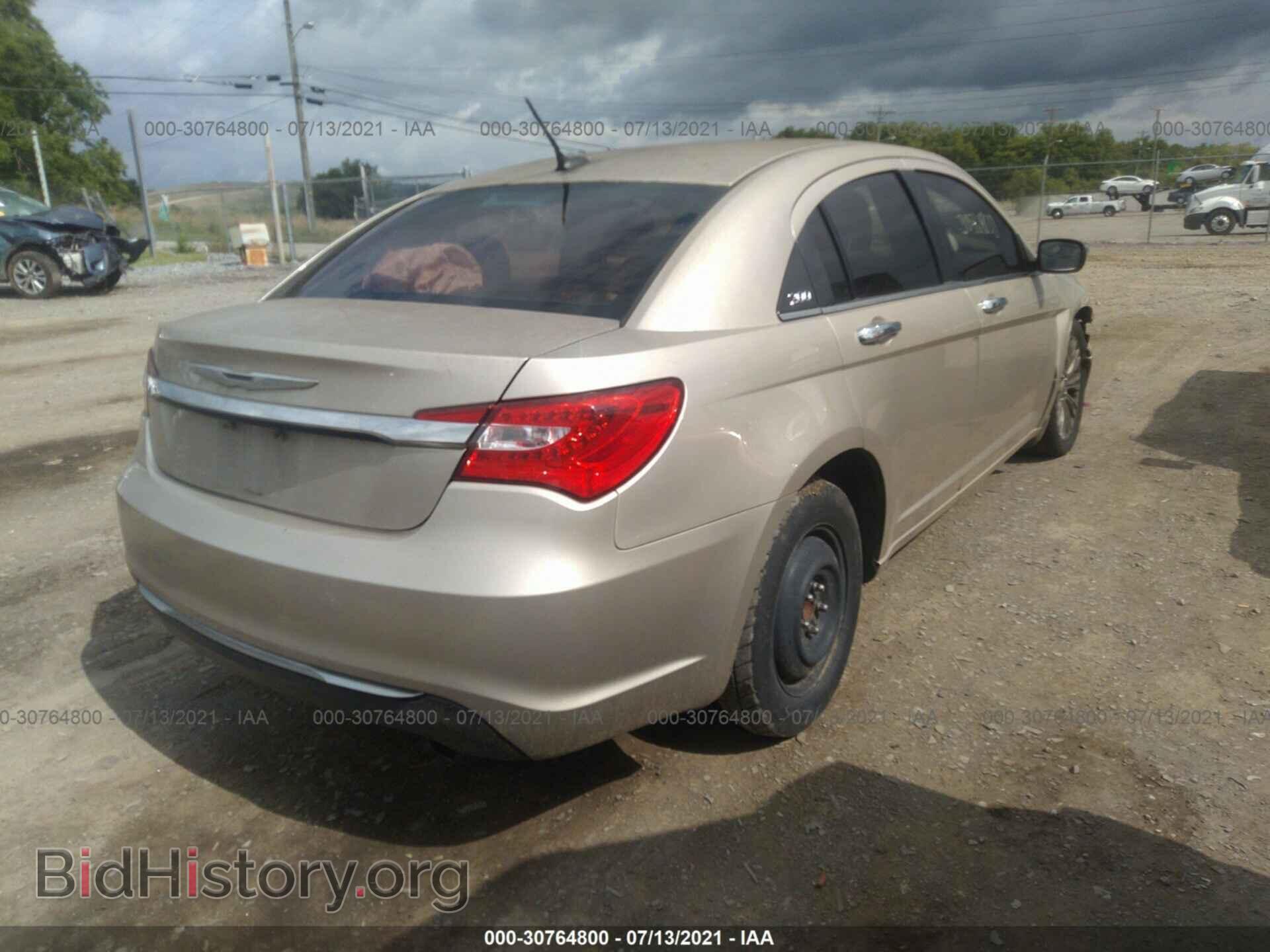 2013 CHRYSLER 200 - VIN: 1C3CCBCG7DN602402 - Photo 4