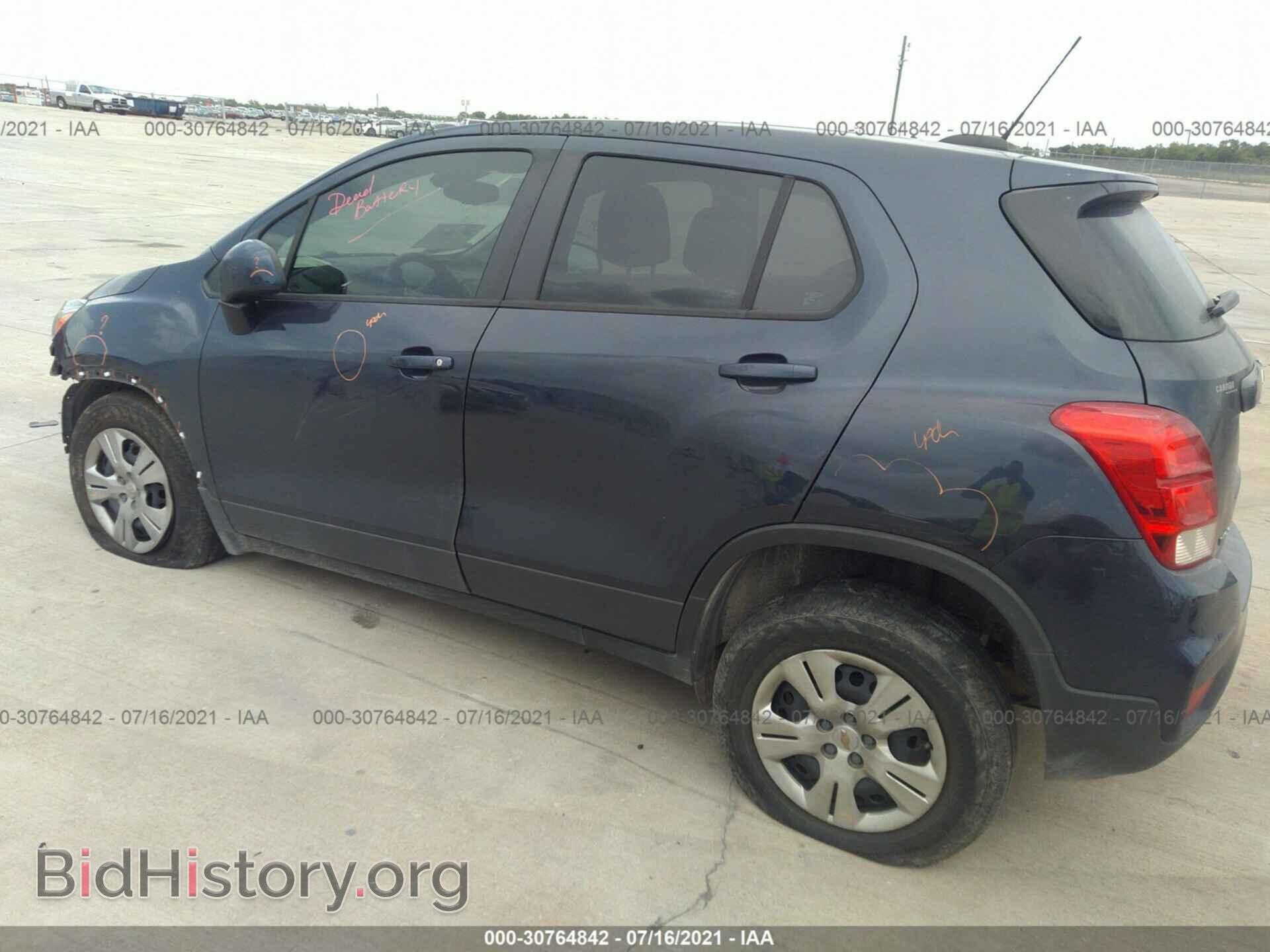 2019 CHEVROLET TRAX - VIN: 3GNCJKSB3KL107805 - Photo 3