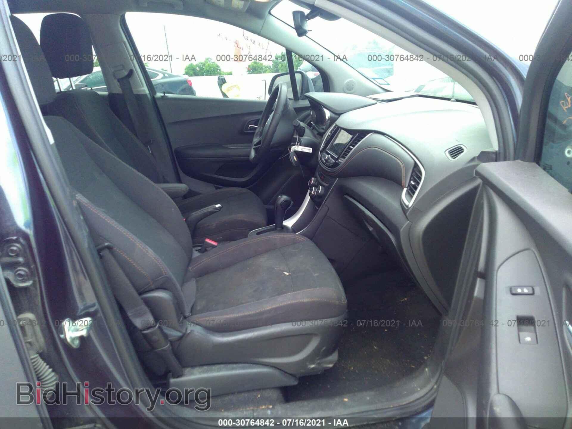 2019 CHEVROLET TRAX - VIN: 3GNCJKSB3KL107805 - Photo 5
