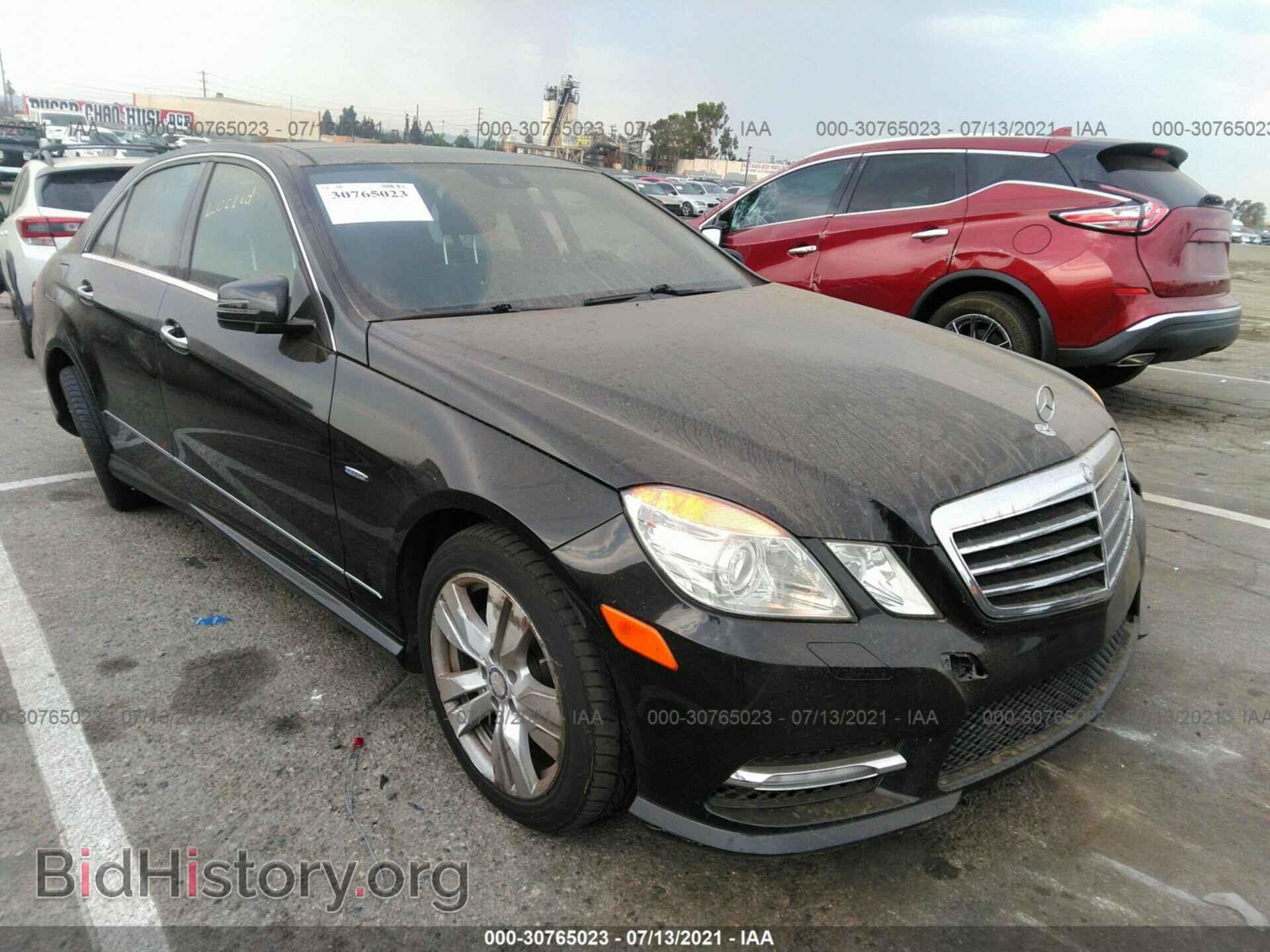 Photo WDDHF2EB8CA545309 - MERCEDES-BENZ E-CLASS 2012