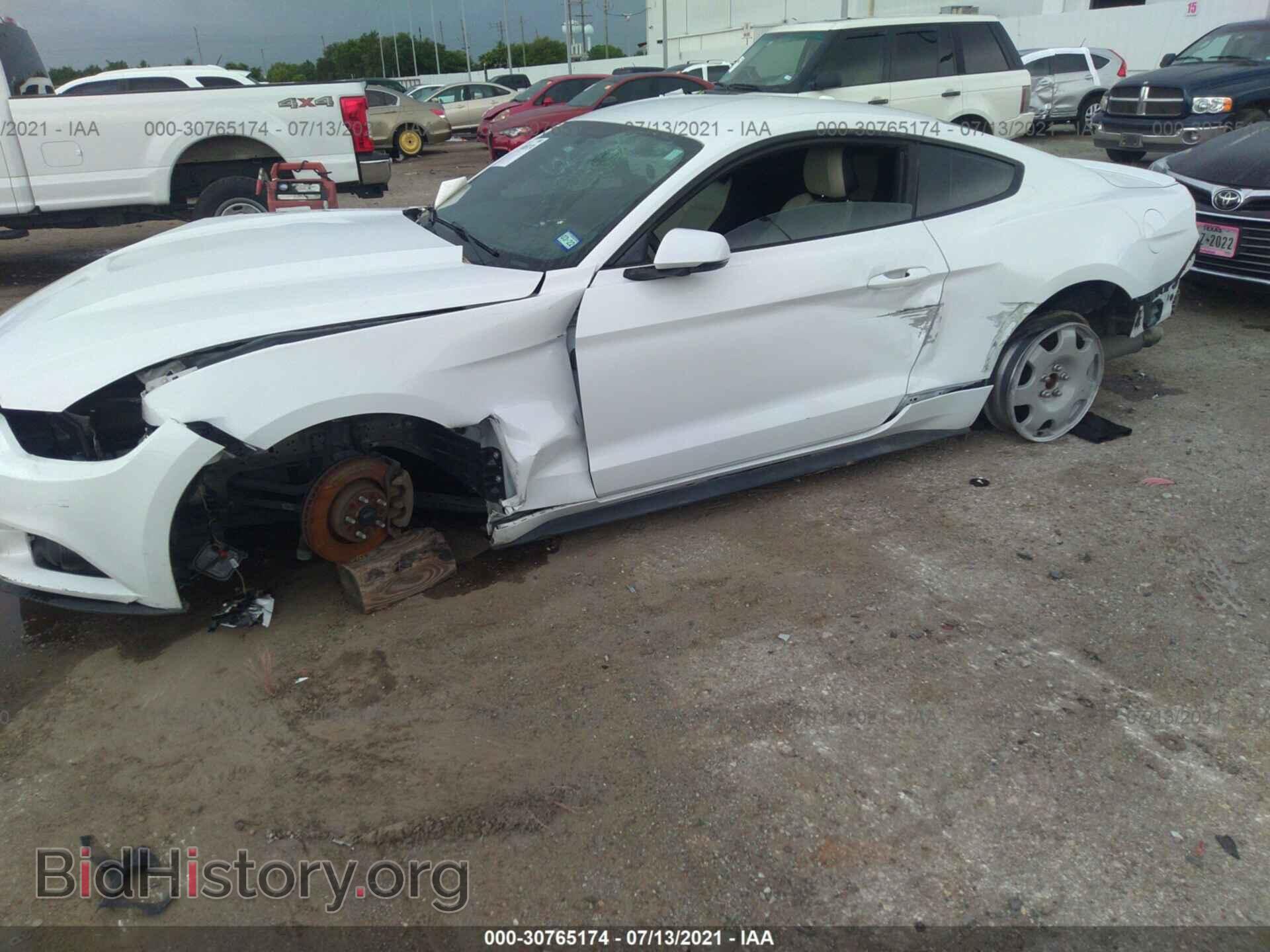 2016 FORD MUSTANG - VIN: 1FA6P8TH8G5275382 - Фото 6