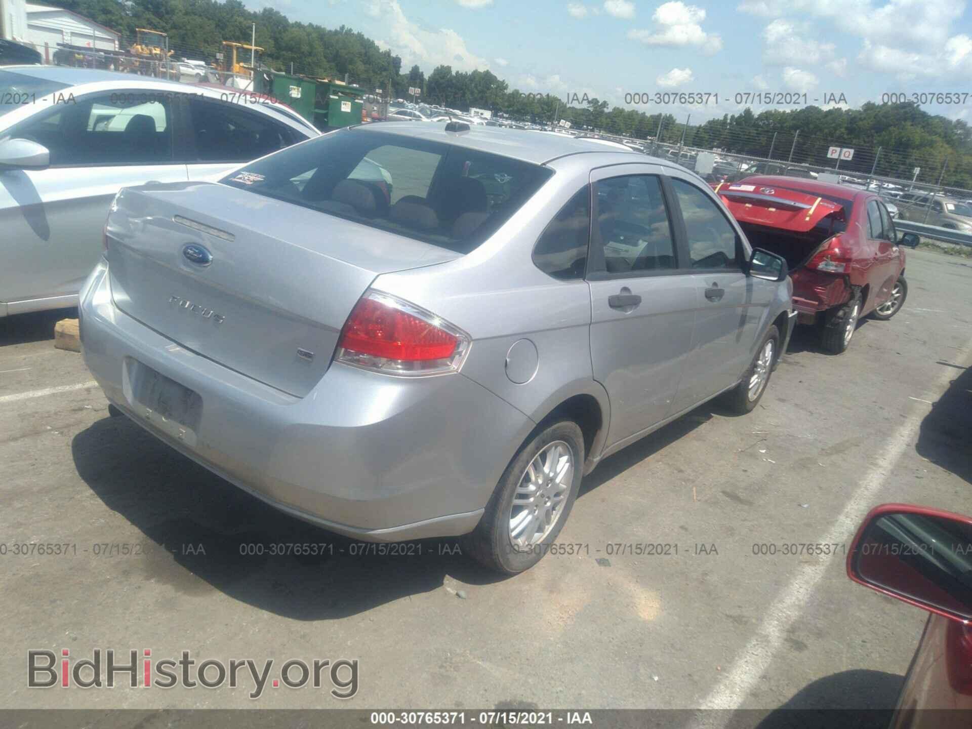 2011 FORD FOCUS - VIN: 1FAHP3FN8BW157686 - Photo 4