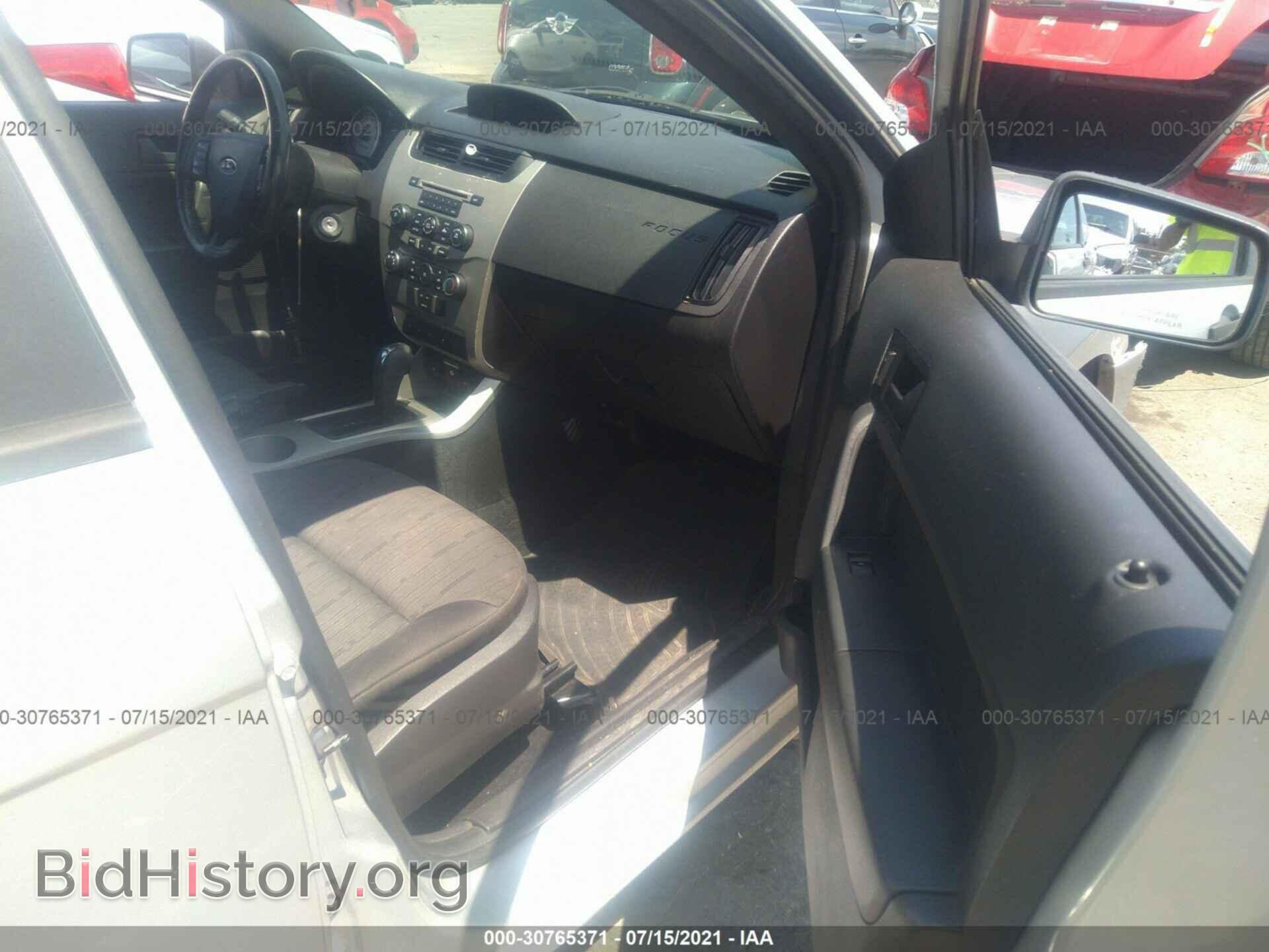 2011 FORD FOCUS - VIN: 1FAHP3FN8BW157686 - Photo 5