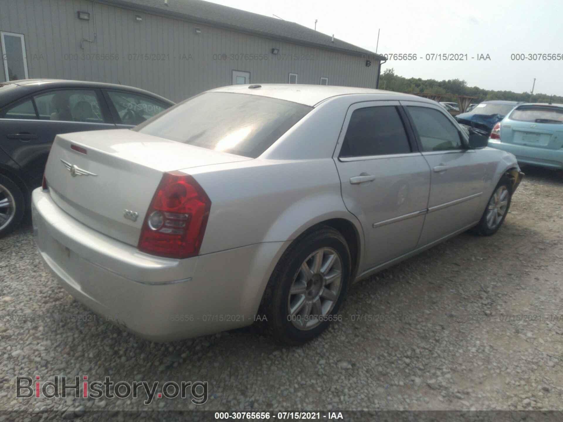2009 CHRYSLER 300 - VIN: 2C3LA53V89H578097 - Фото 4