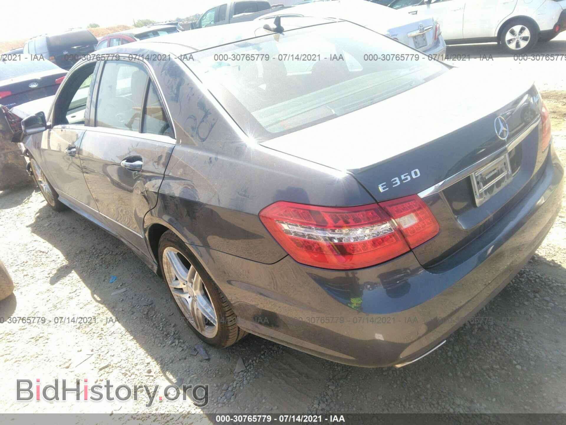 2011 MERCEDES-BENZ E-CLASS - VIN: WDDHF8HB1BA400934 - Фото 3