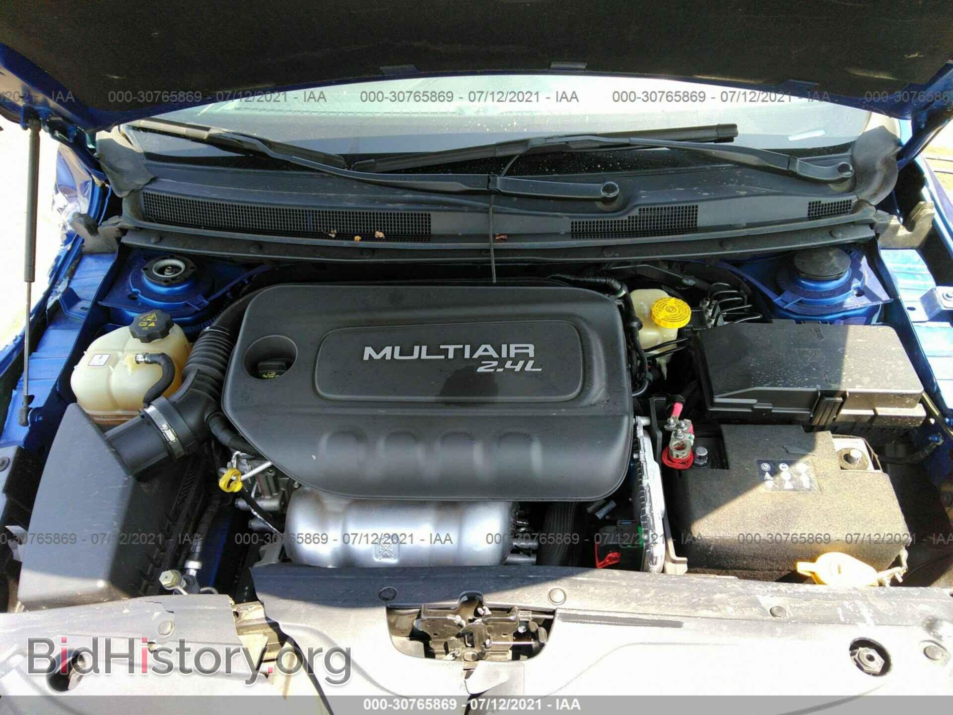 2015 CHRYSLER 200 - VIN: 1C3CCCAB1FN684627 - Фото 10