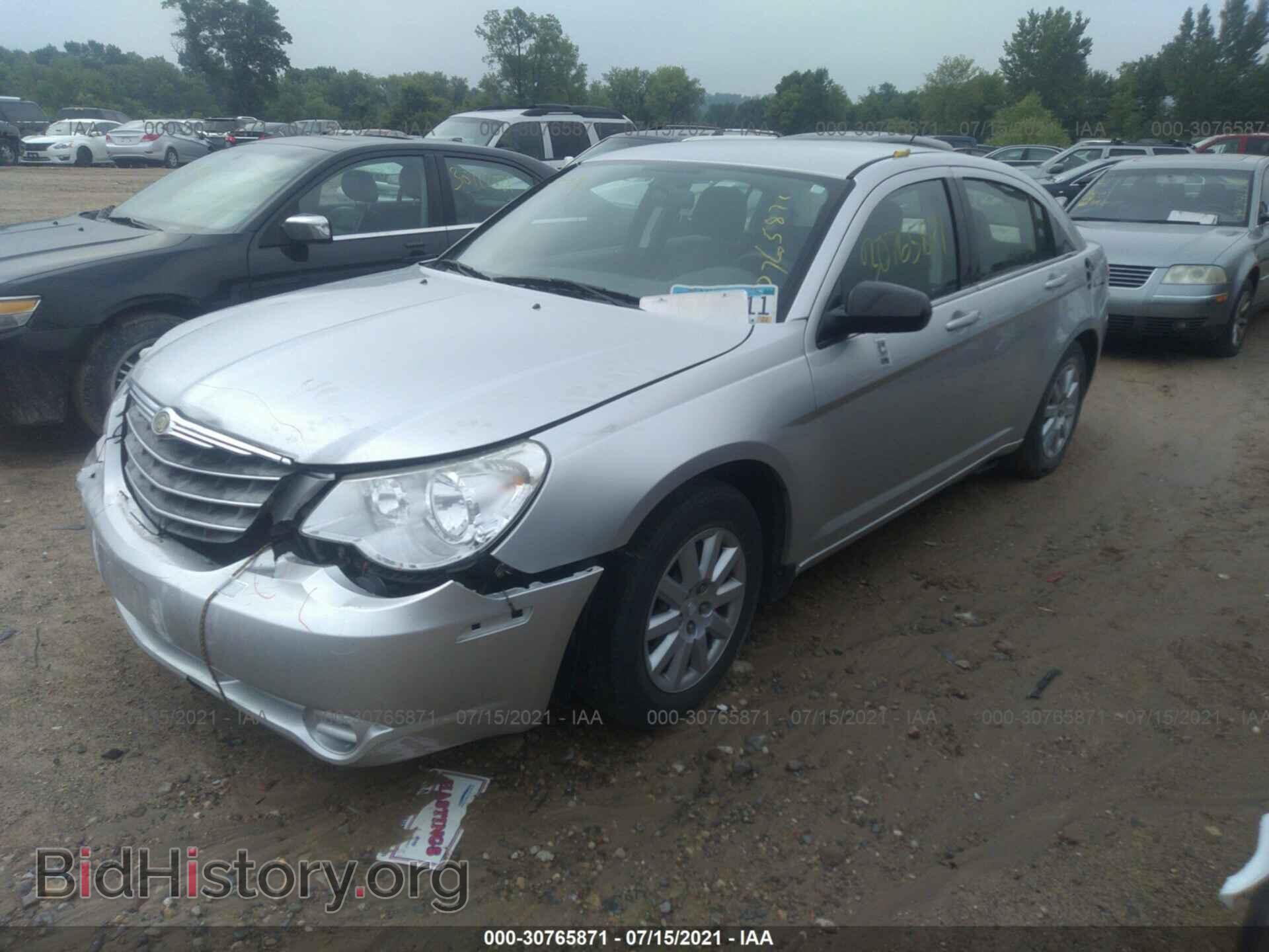 2010 CHRYSLER SEBRING - VIN: 1C3CC4FB4AN140419 - Фото 2