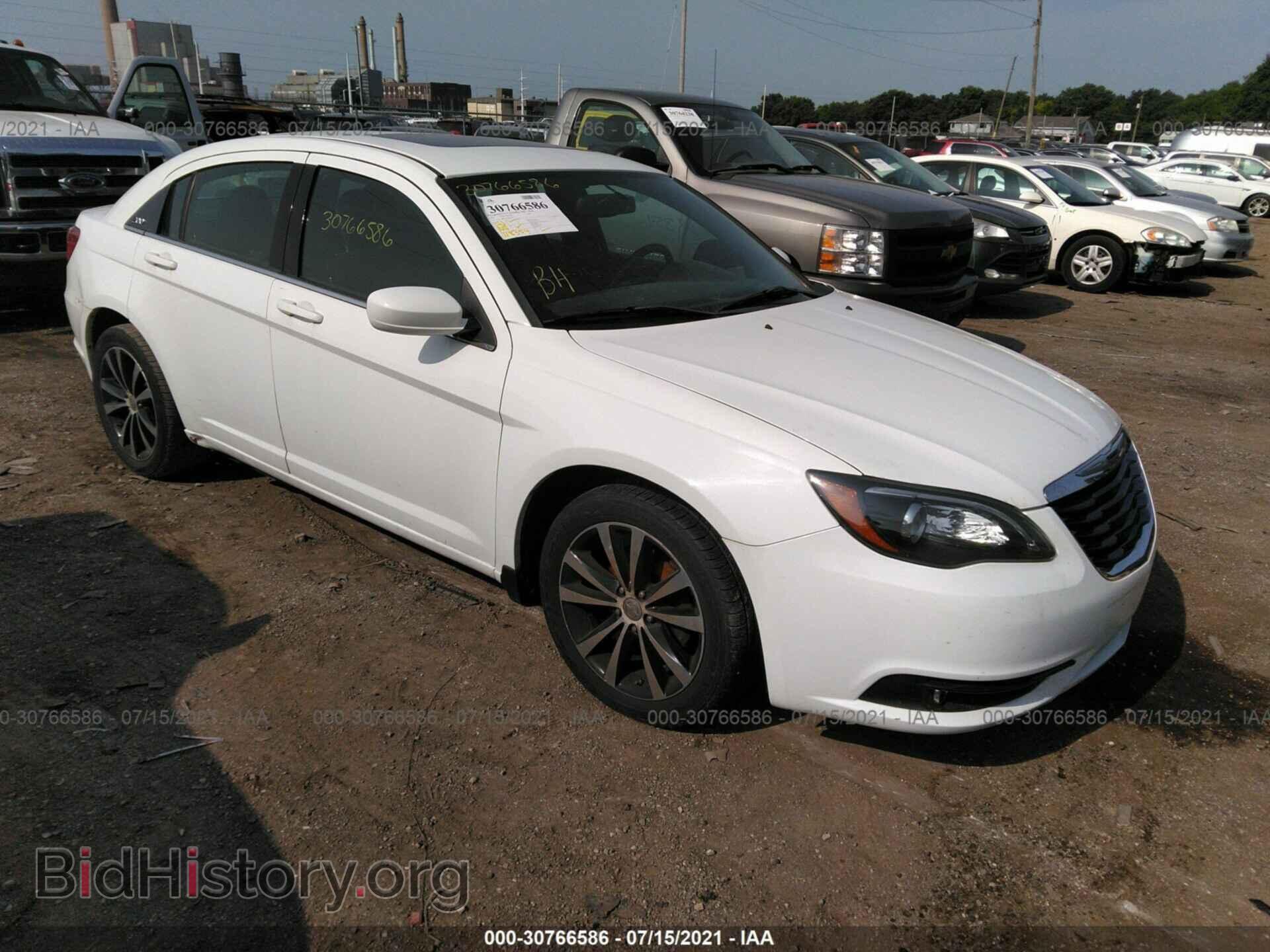 Фотография 1C3CCBBG3DN728242 - CHRYSLER 200 2013