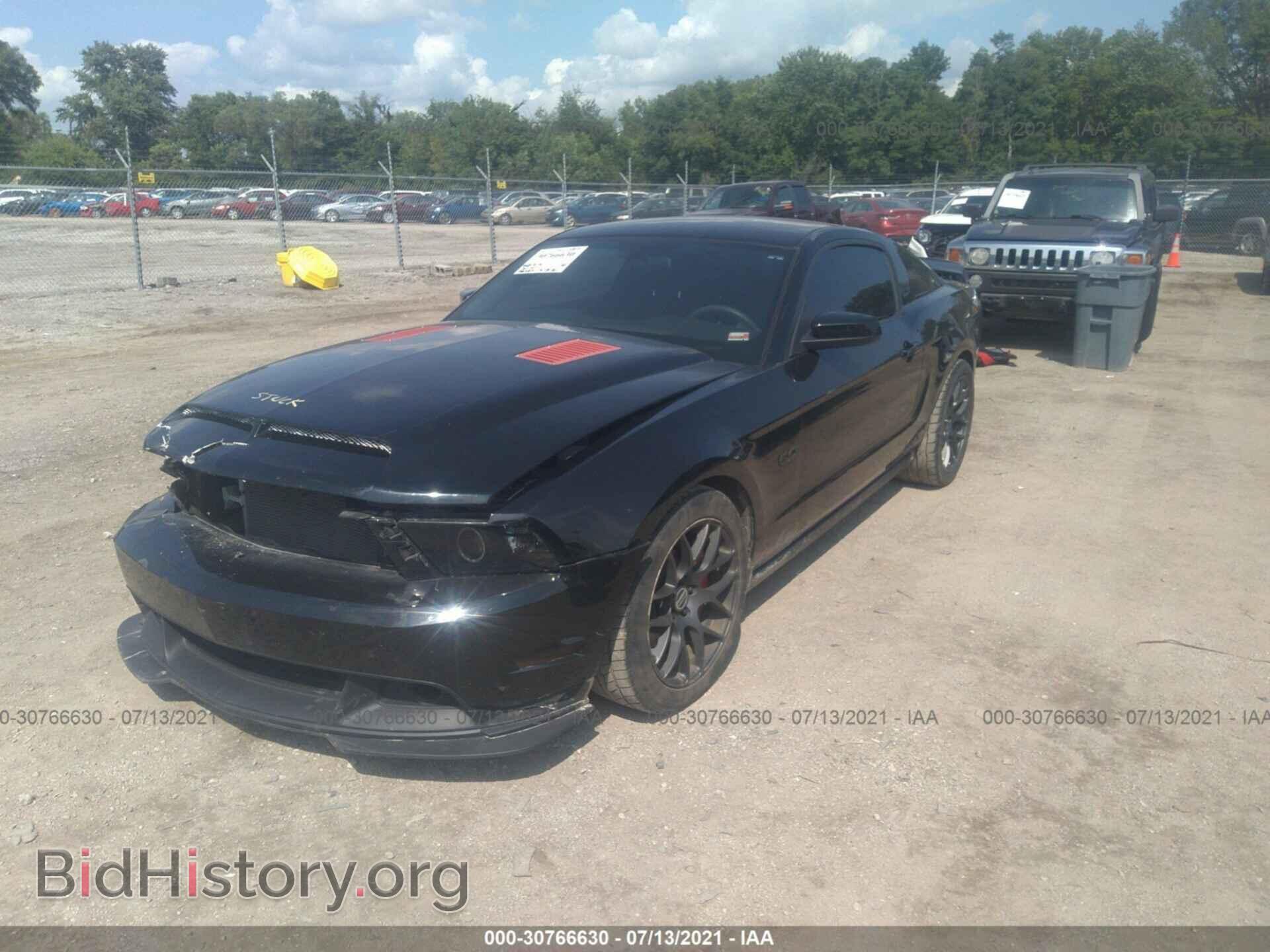 2011 FORD MUSTANG - VIN: 1ZVBP8CF2B5168597 - Фото 2