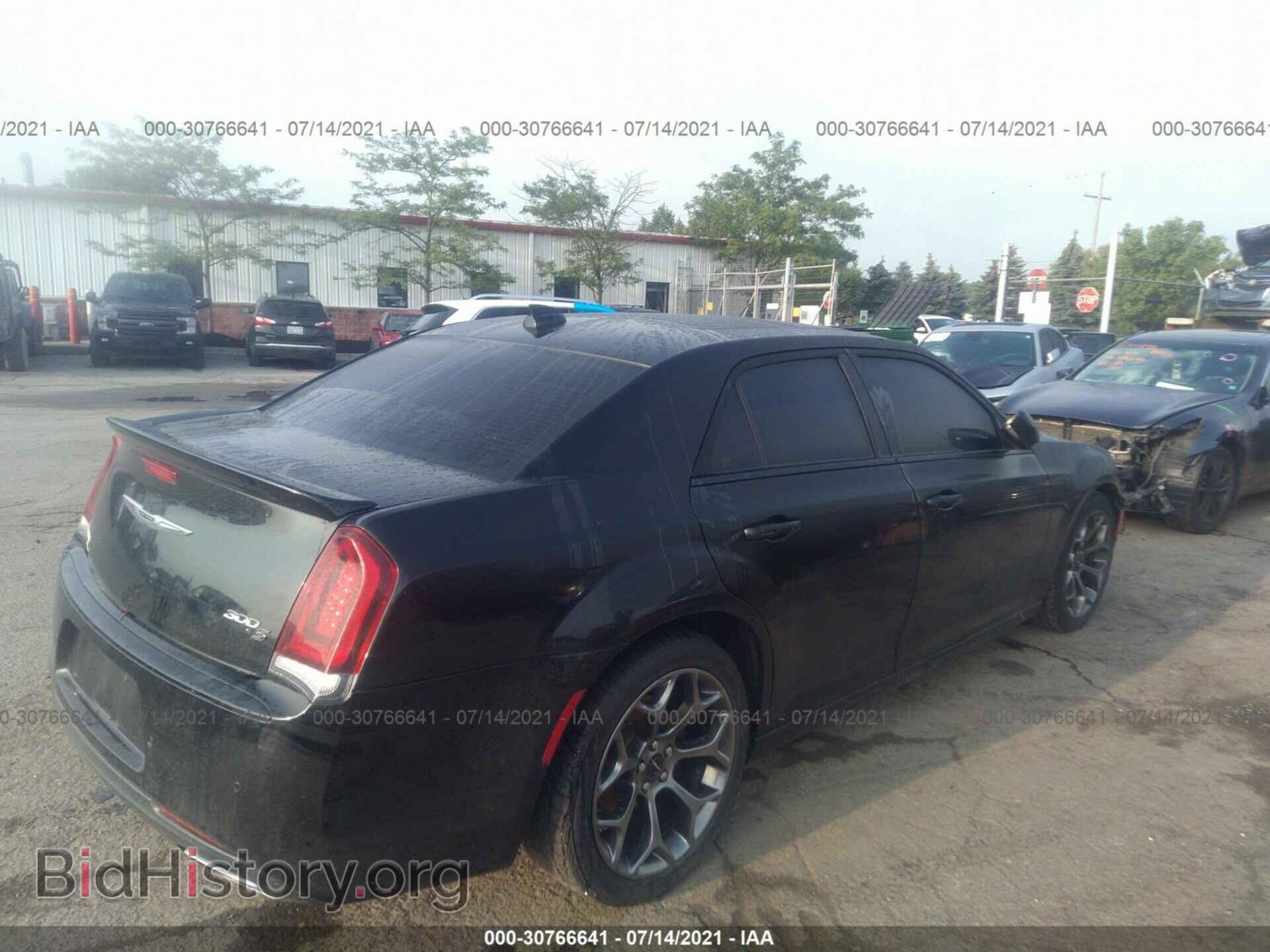 2017 CHRYSLER 300 - VIN: 2C3CCABT6HH612619 - Фото 4
