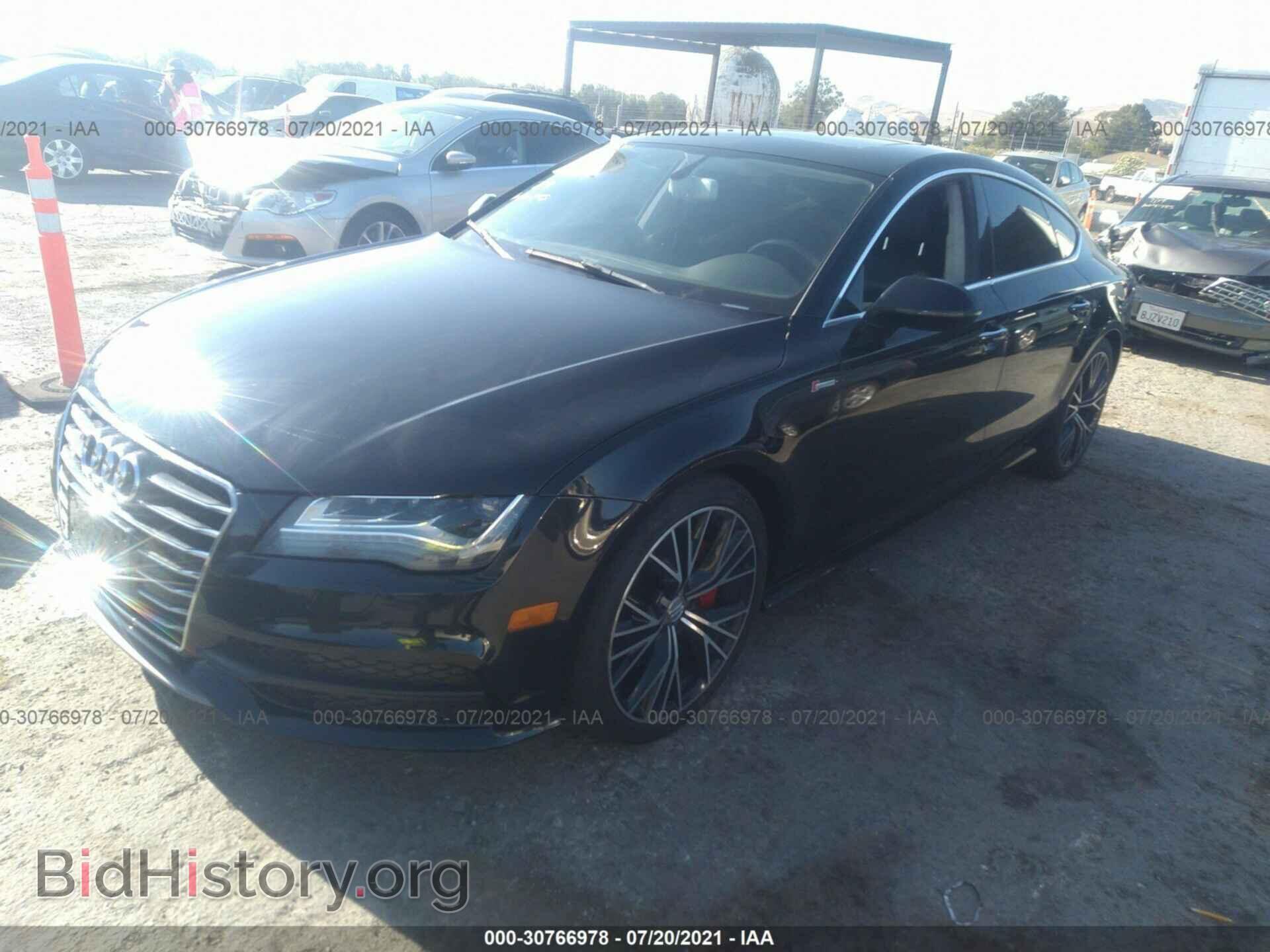 2012 AUDI A7 - VIN: WAUSGAFC7CN021136 - Фото 2