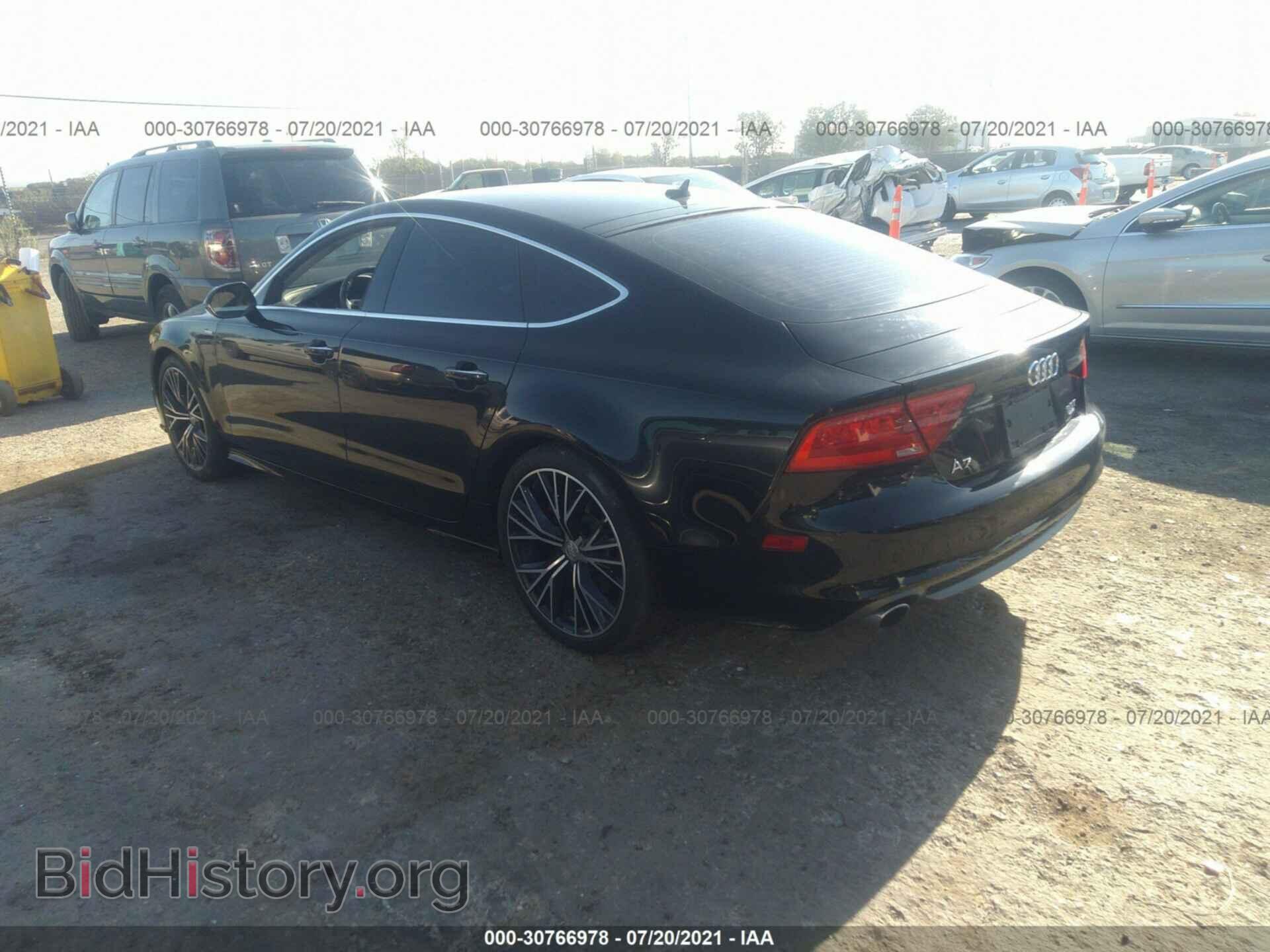 2012 AUDI A7 - VIN: WAUSGAFC7CN021136 - Фото 3