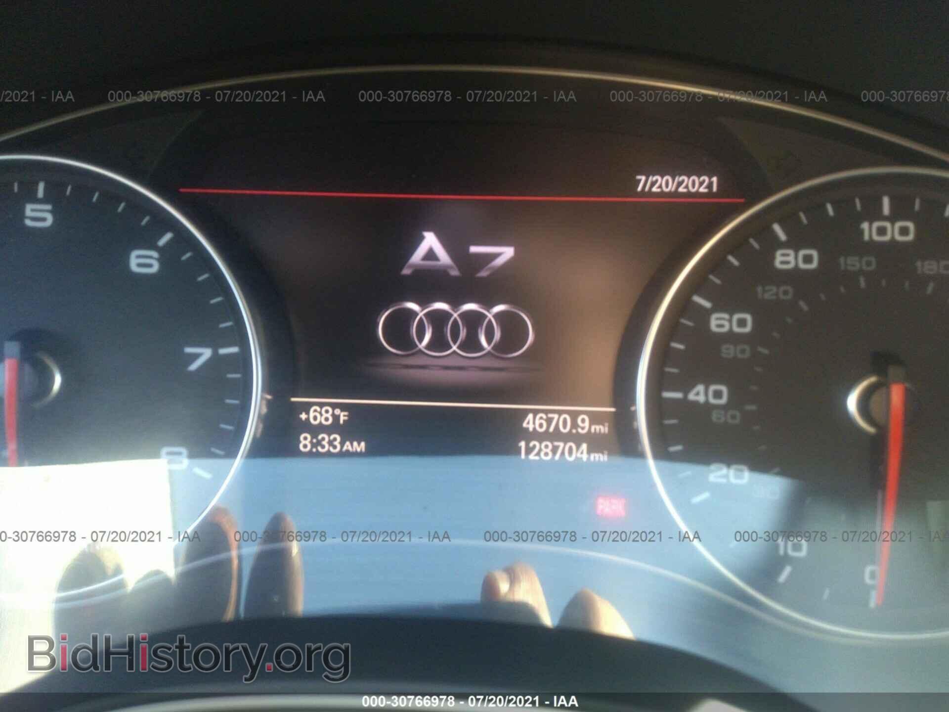 2012 AUDI A7 - VIN: WAUSGAFC7CN021136 - Фото 7
