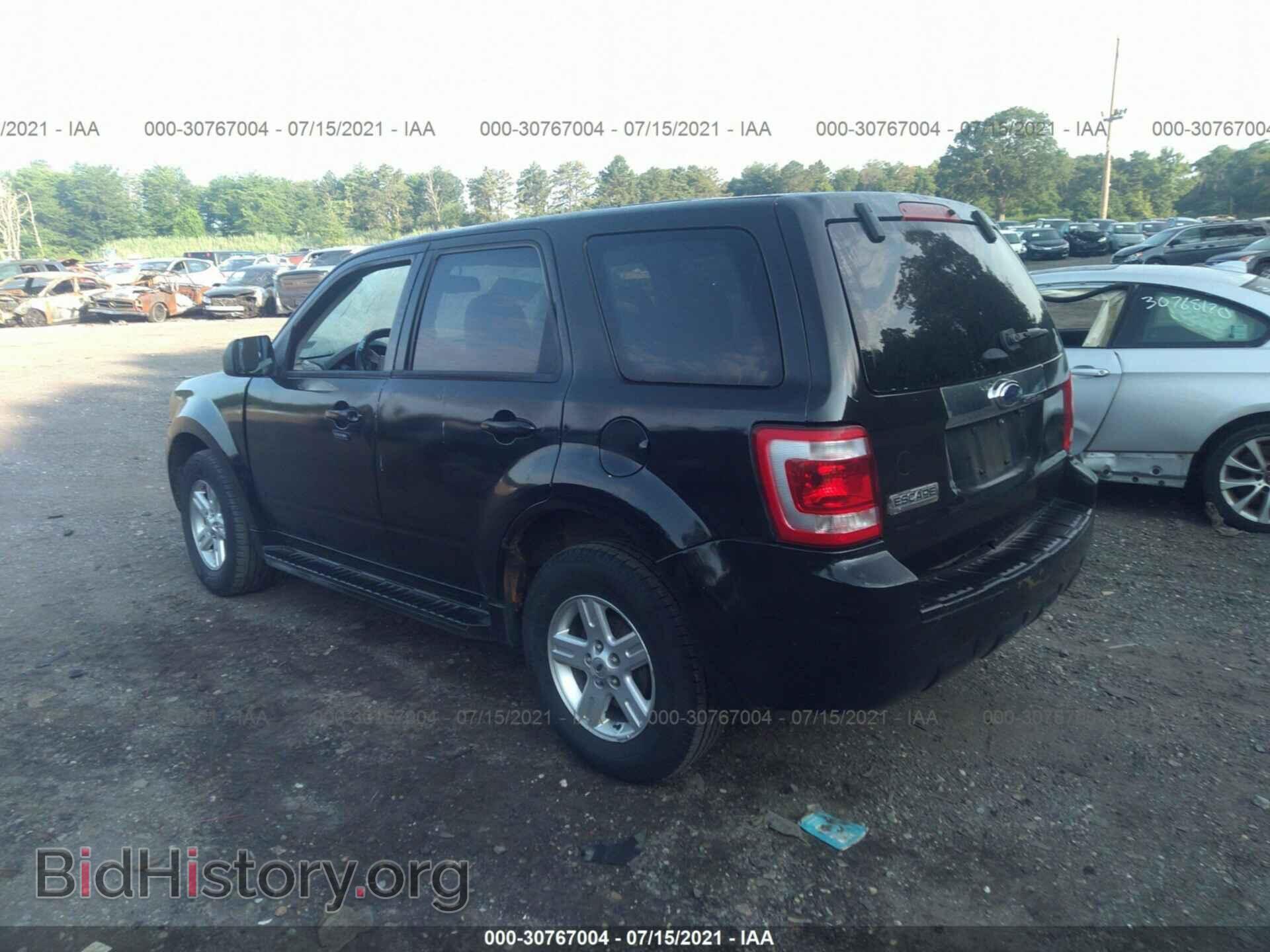 2011 FORD ESCAPE - VIN: 1FMCU4K32BKB48962 - Фото 3