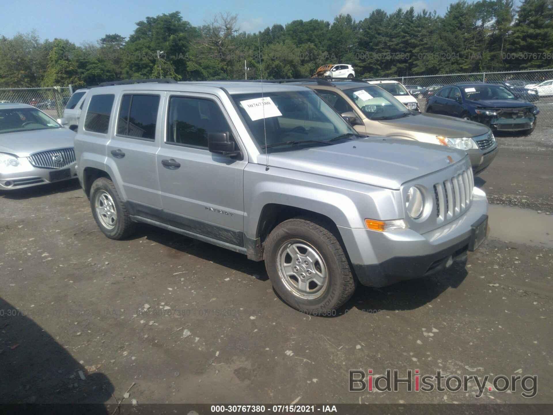 Фотография 1J4NT1GA6BD167437 - JEEP PATRIOT 2011