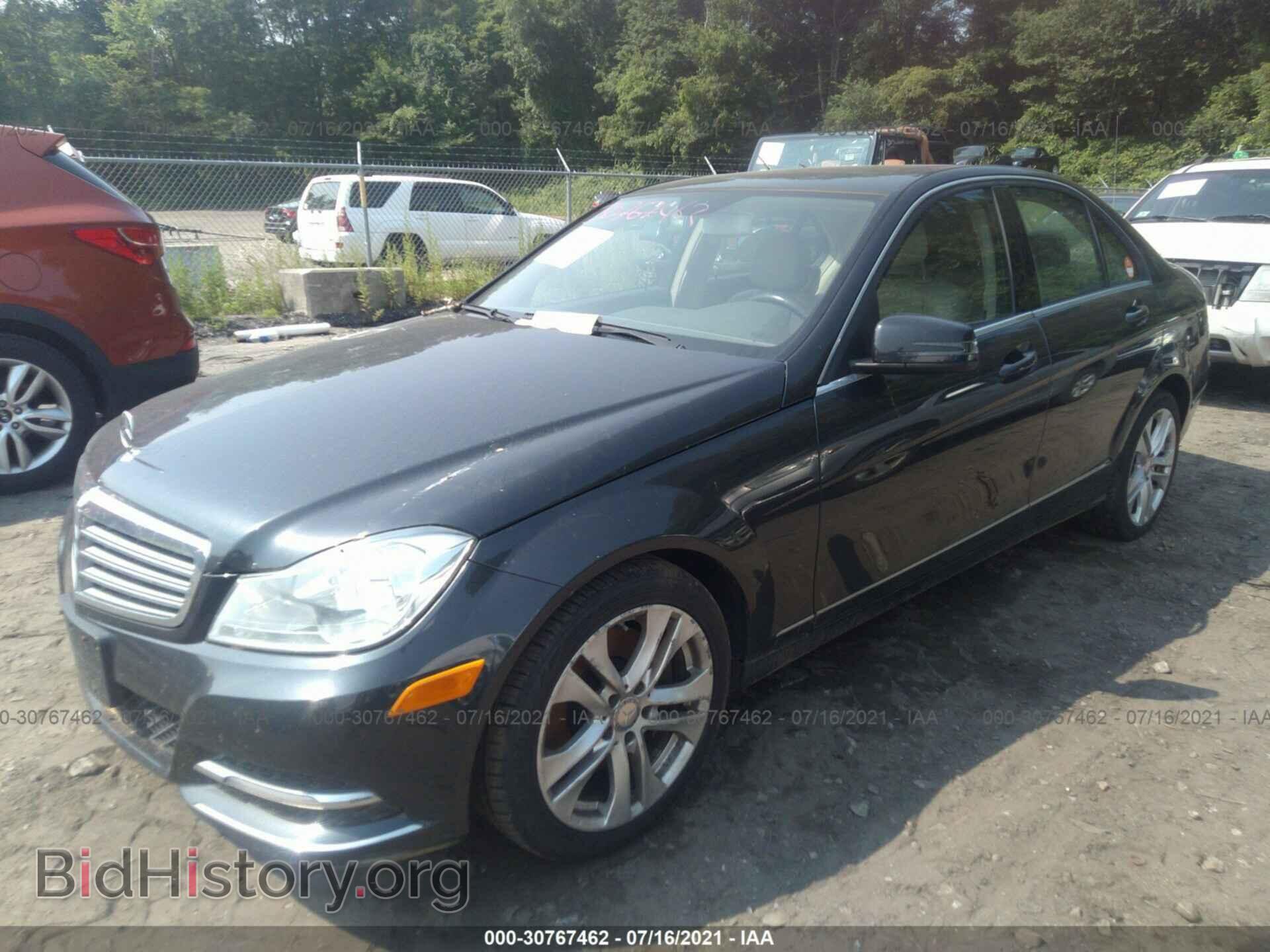 2013 MERCEDES-BENZ C-CLASS - VIN: WDDGF8AB2DR265232 - Фото 2