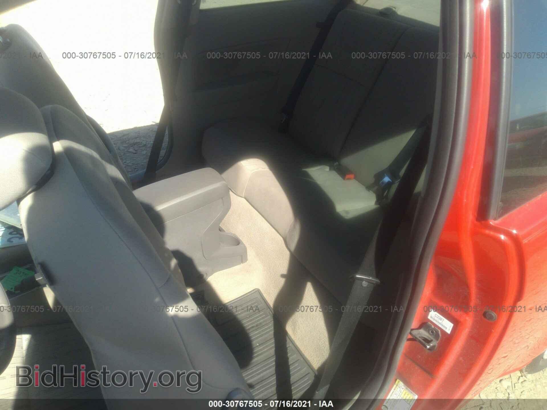 2008 FORD FOCUS - VIN: 1FAHP33N08W125912 - Фото 8