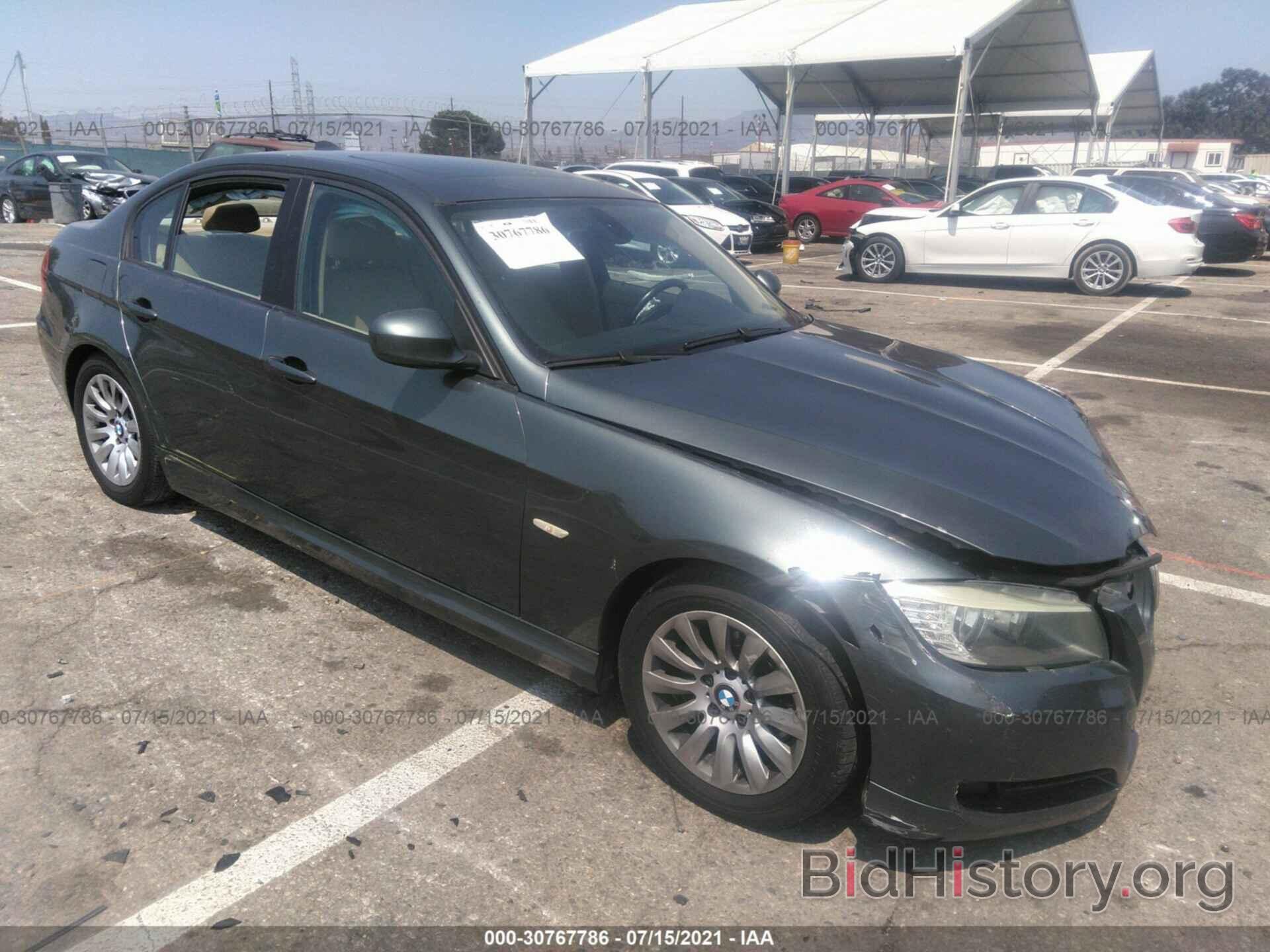 Photo WBAPH57529NM34150 - BMW 3 SERIES 2009