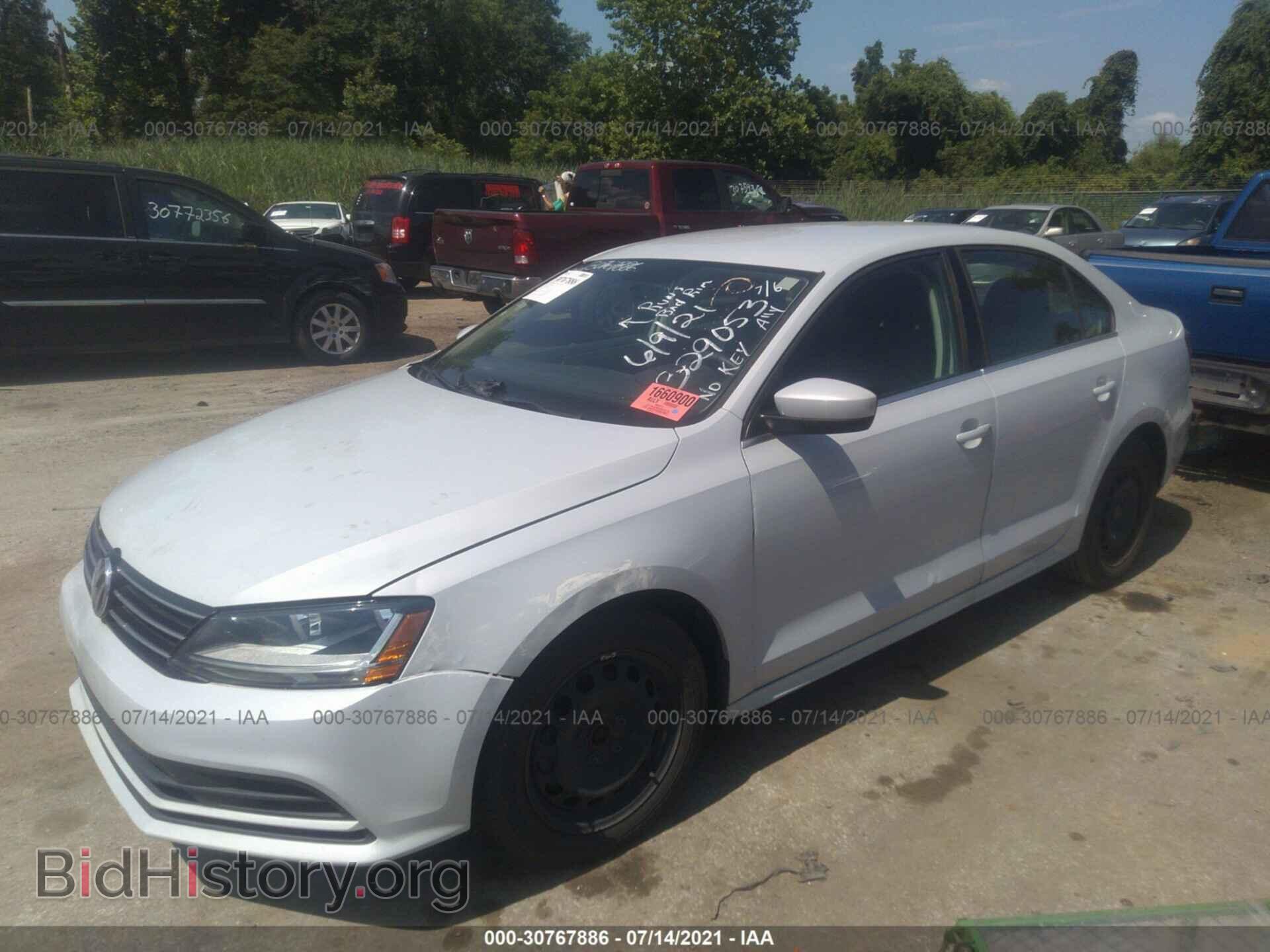 2017 VOLKSWAGEN JETTA - VIN: 3VW2B7AJ8HM329053 - Фото 2