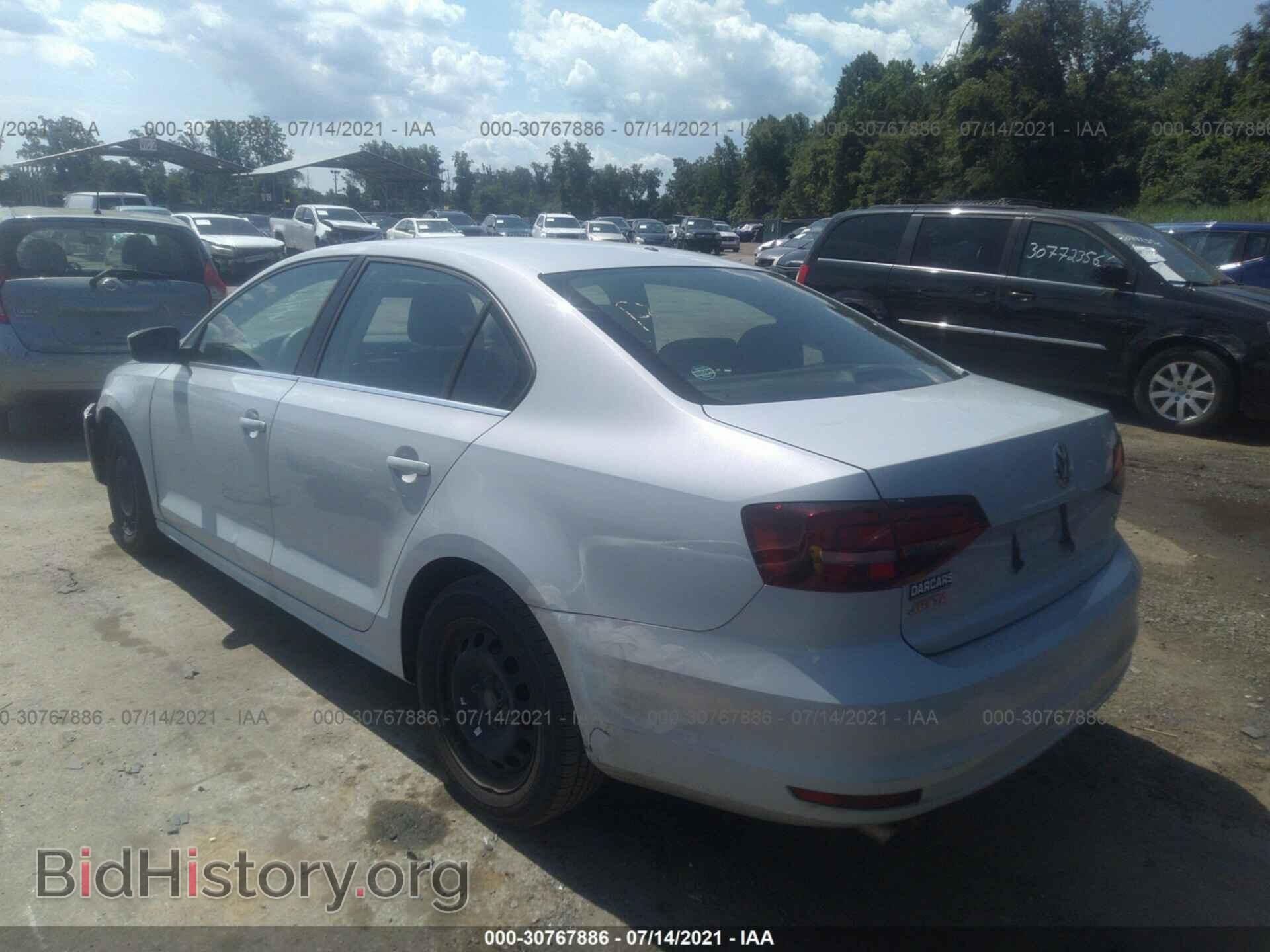 2017 VOLKSWAGEN JETTA - VIN: 3VW2B7AJ8HM329053 - Фото 3