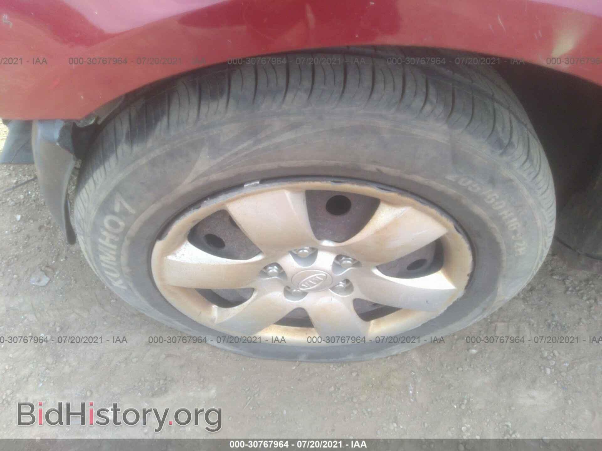 2007 KIA OPTIMA - VIN: KNAGE123275148061 - Фото 13