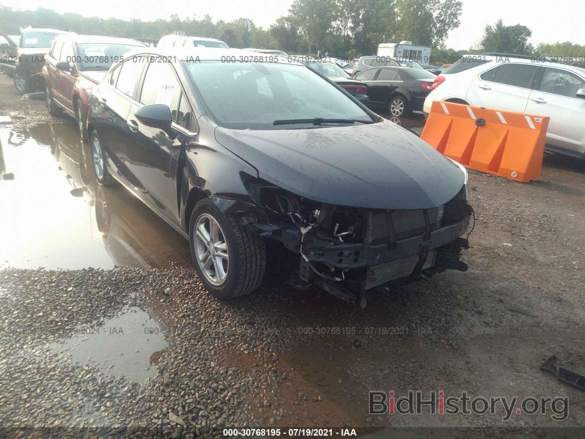 Photo 3G1BE6SM8HS533207 - CHEVROLET CRUZE 2017