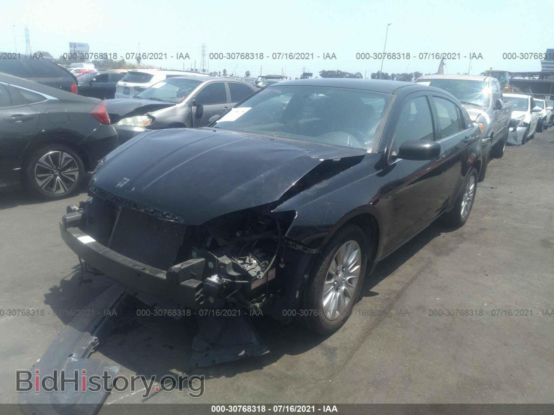 2014 CHRYSLER 200 - VIN: 1C3CCBAB7EN230701 - Фото 2