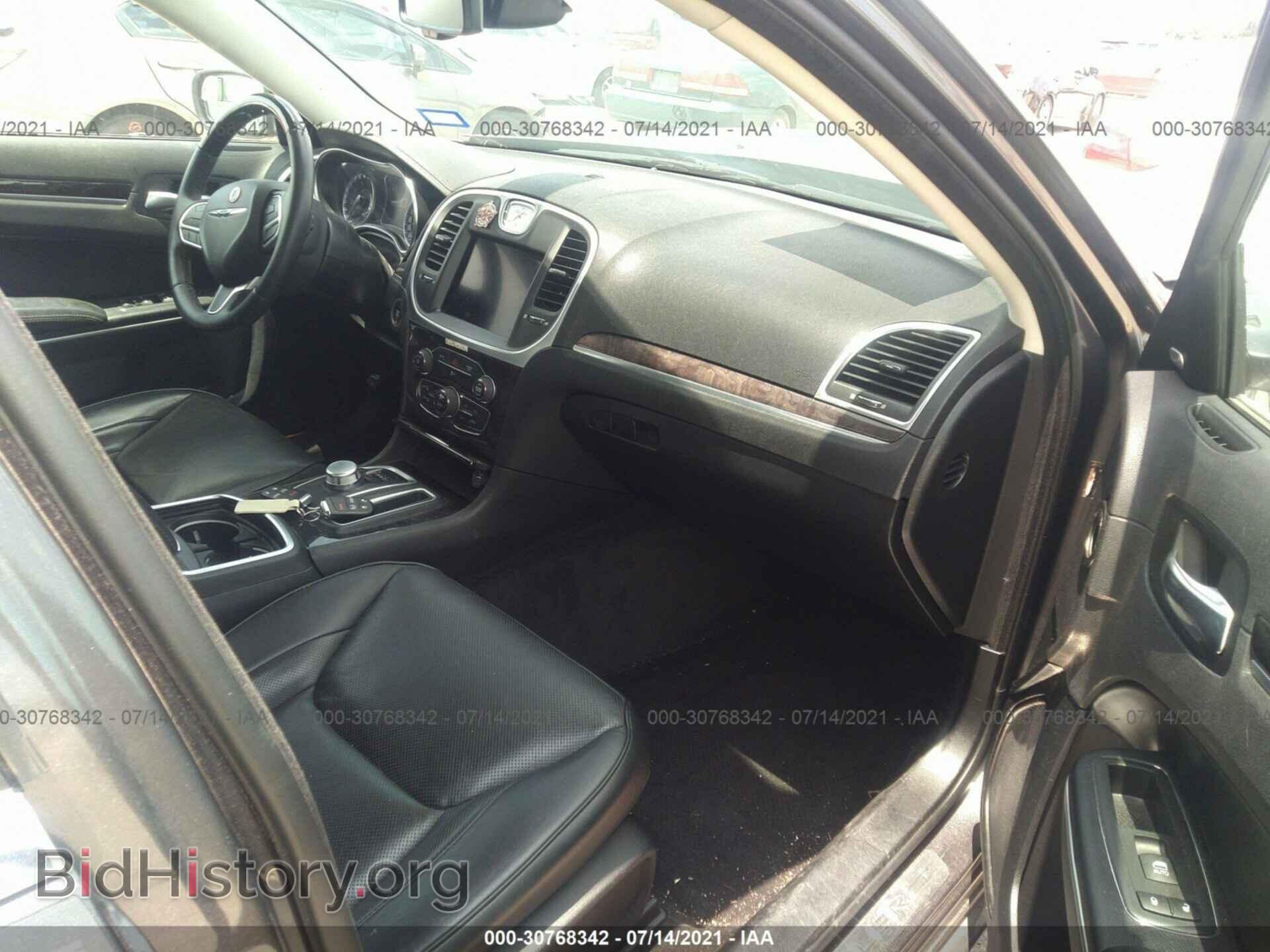 2019 CHRYSLER 300 - VIN: 2C3CCAEG9KH538795 - Фото 5