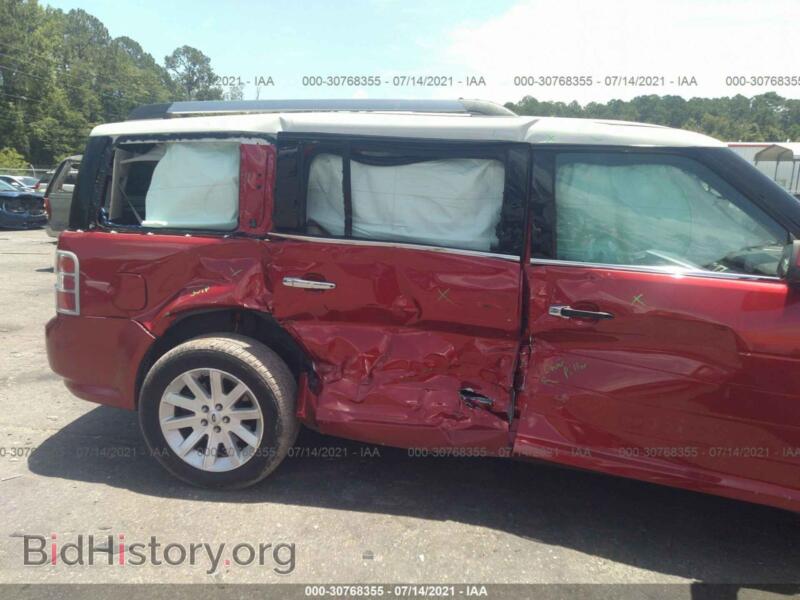 2011 Ford FLEX (VIN 2FMGK5CC7BBD28928) — photo 6 of 11