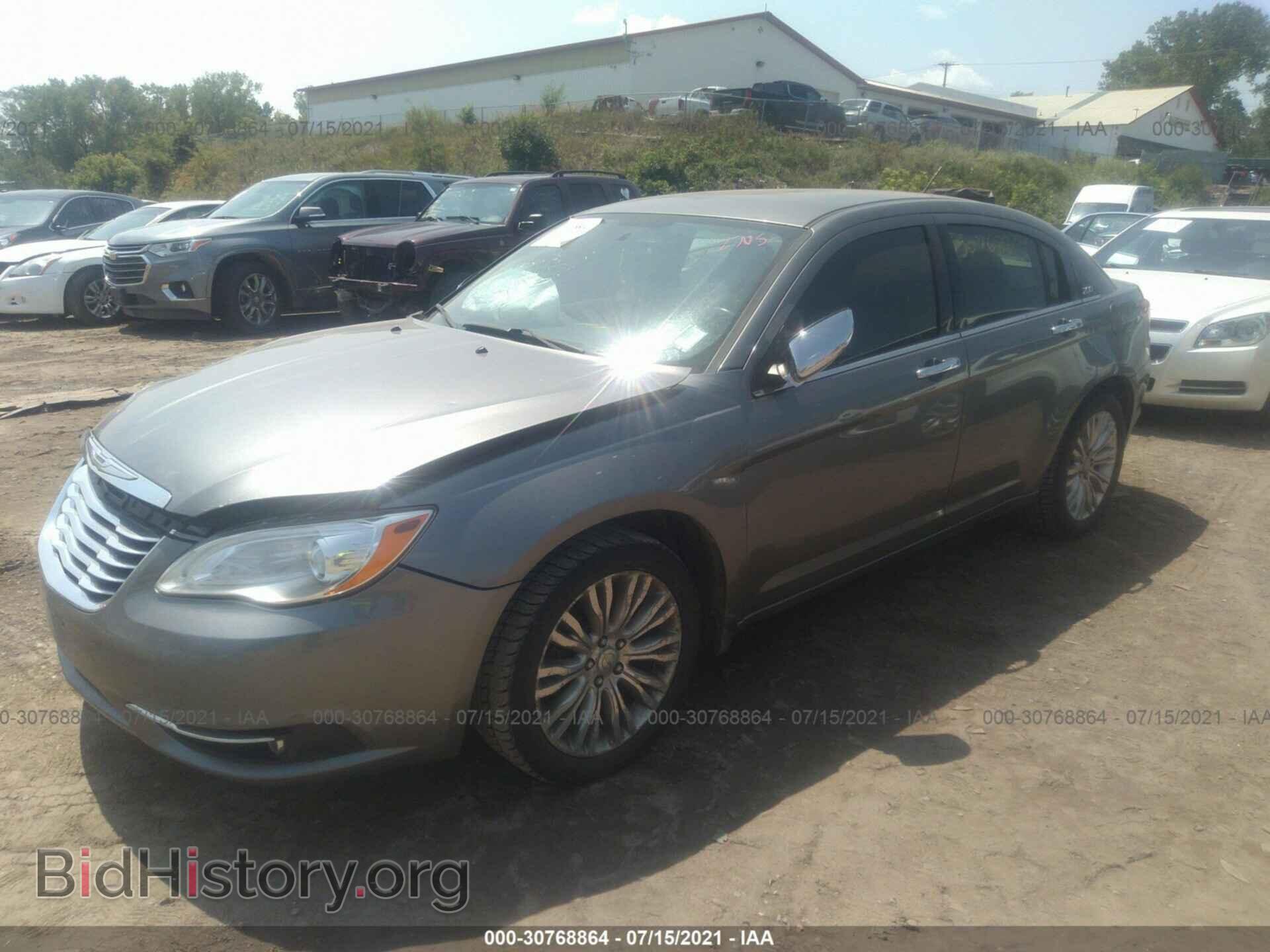 2012 CHRYSLER 200 - VIN: 1C3CCBCB8CN144761 - Photo 2