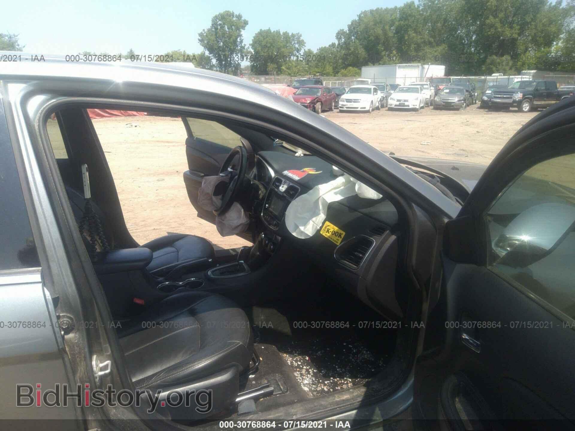 2012 CHRYSLER 200 - VIN: 1C3CCBCB8CN144761 - Photo 5