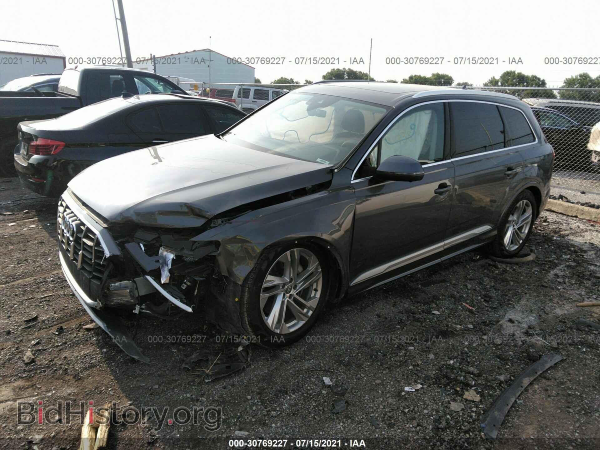 2020 AUDI Q7 - VIN: WA1LJAF72LD009729 - Фото 2