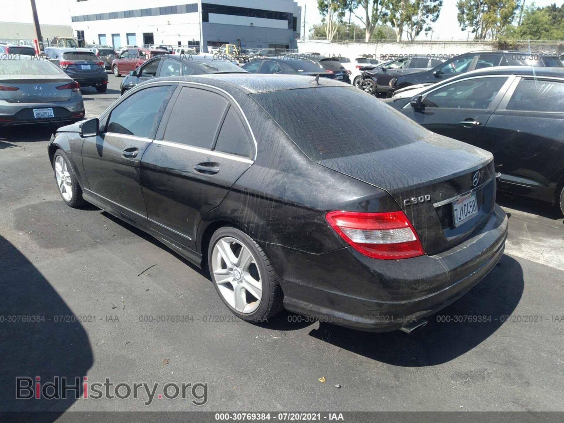 2011 MERCEDES-BENZ C-CLASS - VIN: WDDGF5EB0BA463022 - Фото 3