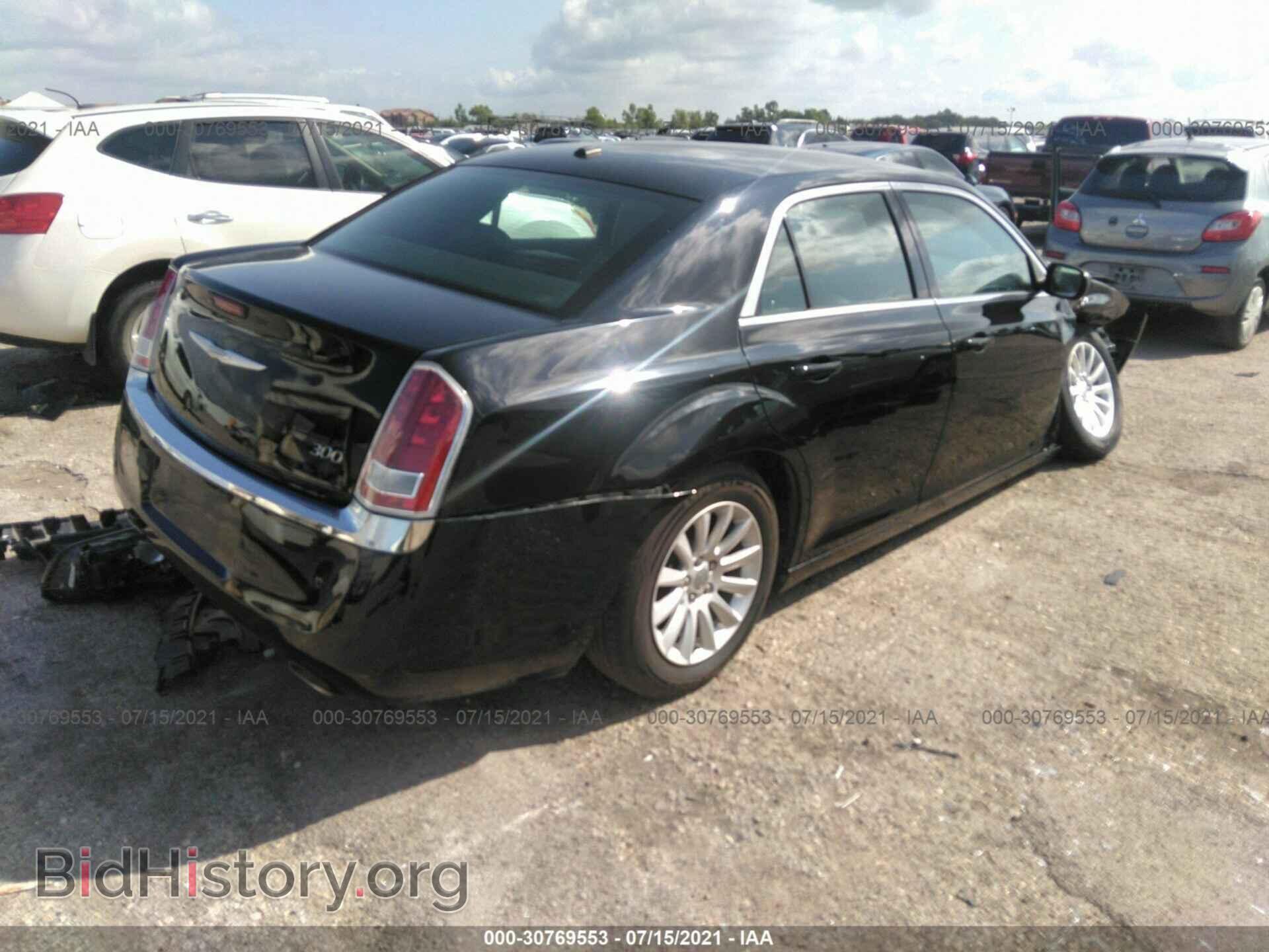 2013 CHRYSLER 300 - VIN: 2C3CCAAG4DH529172 - Фото 4