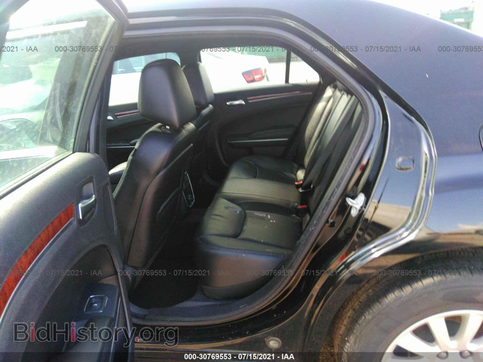 2013 CHRYSLER 300 - VIN: 2C3CCAAG4DH529172 - Фото 8