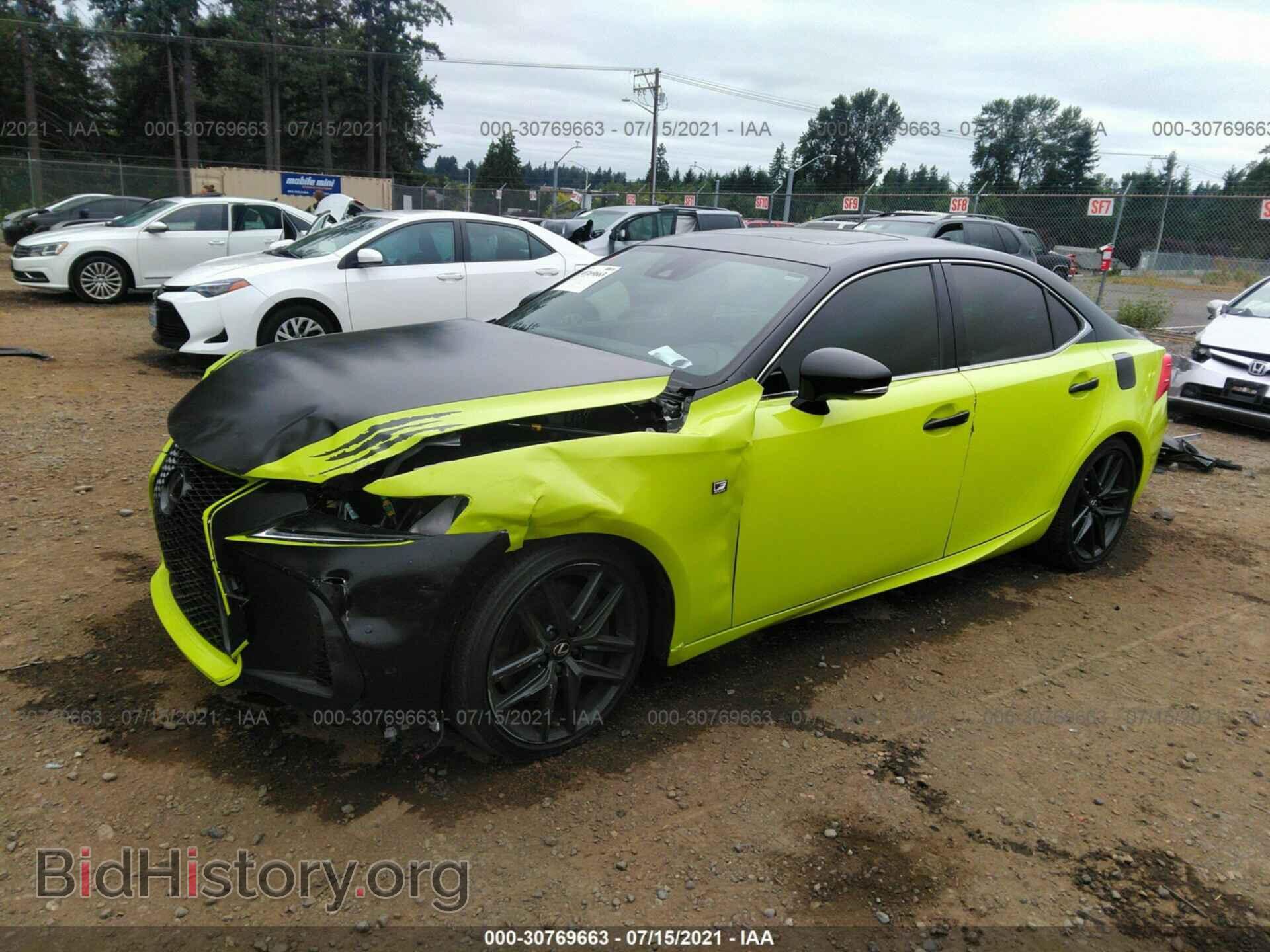 2019 LEXUS IS - VIN: JTHC81D23K5037944 - Фото 2