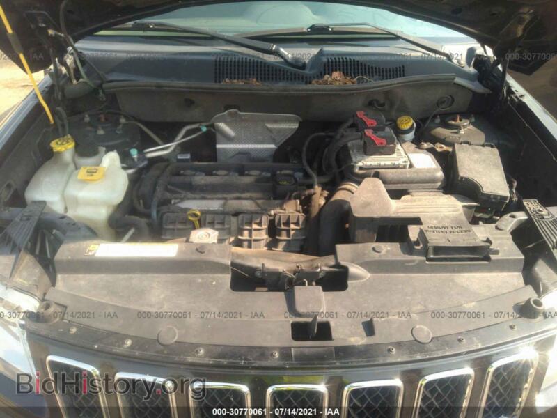 2012 Jeep COMPASS (VIN 1C4NJCBA5CD500582) — photo 10 of 11