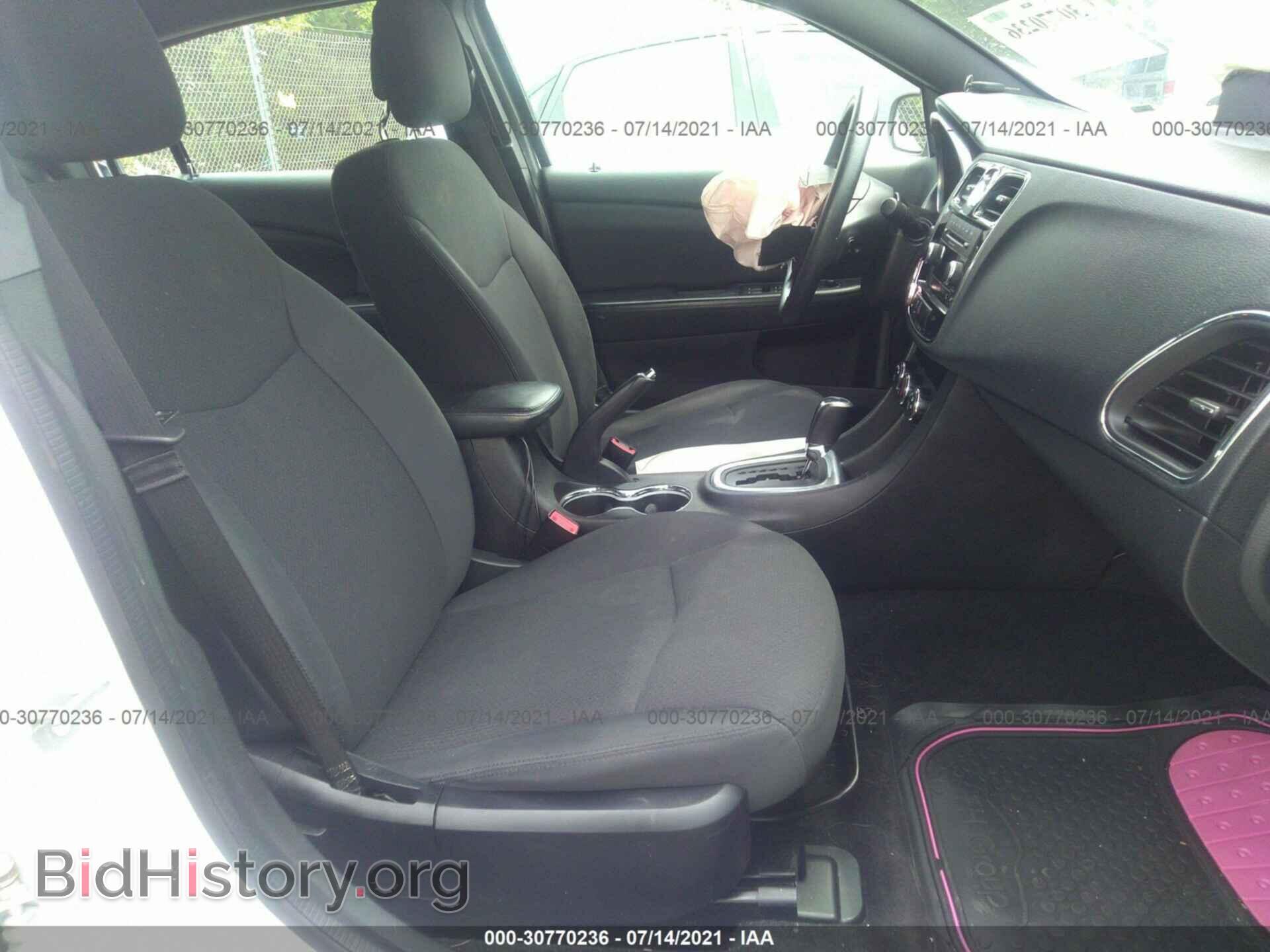 2014 CHRYSLER 200 - VIN: 1C3CCBAB4EN213449 - Фото 5