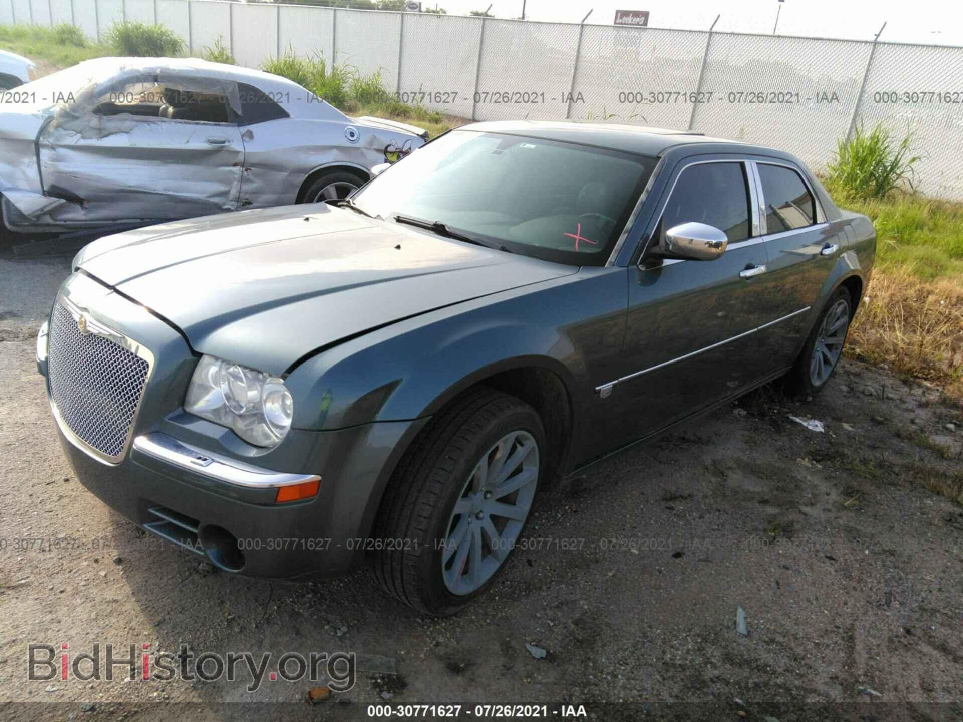 2006 CHRYSLER 300 - VIN: 2C3KA63H66H101059 - Фото 2