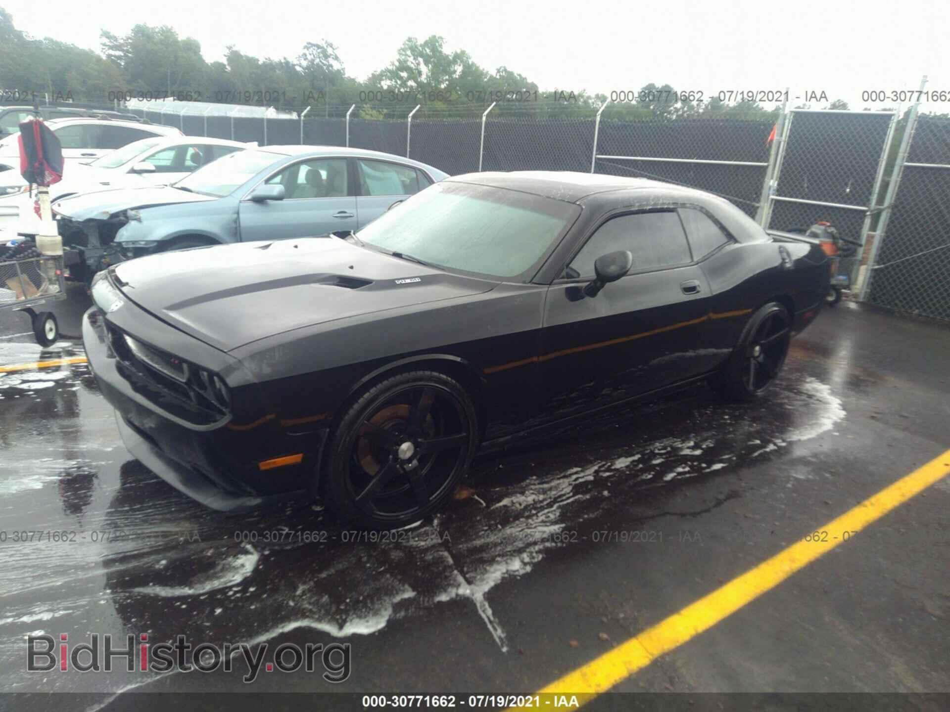 2010 DODGE CHALLENGER - VIN: 2B3CJ5DT6AH200861 - Photo 2