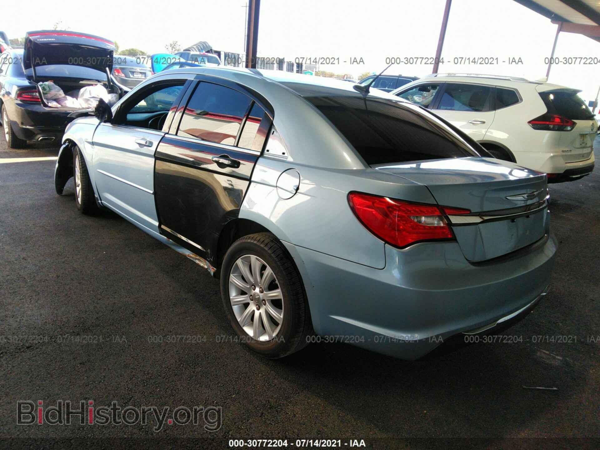 2013 CHRYSLER 200 - VIN: 1C3CCBBB8DN606061 - Photo 3