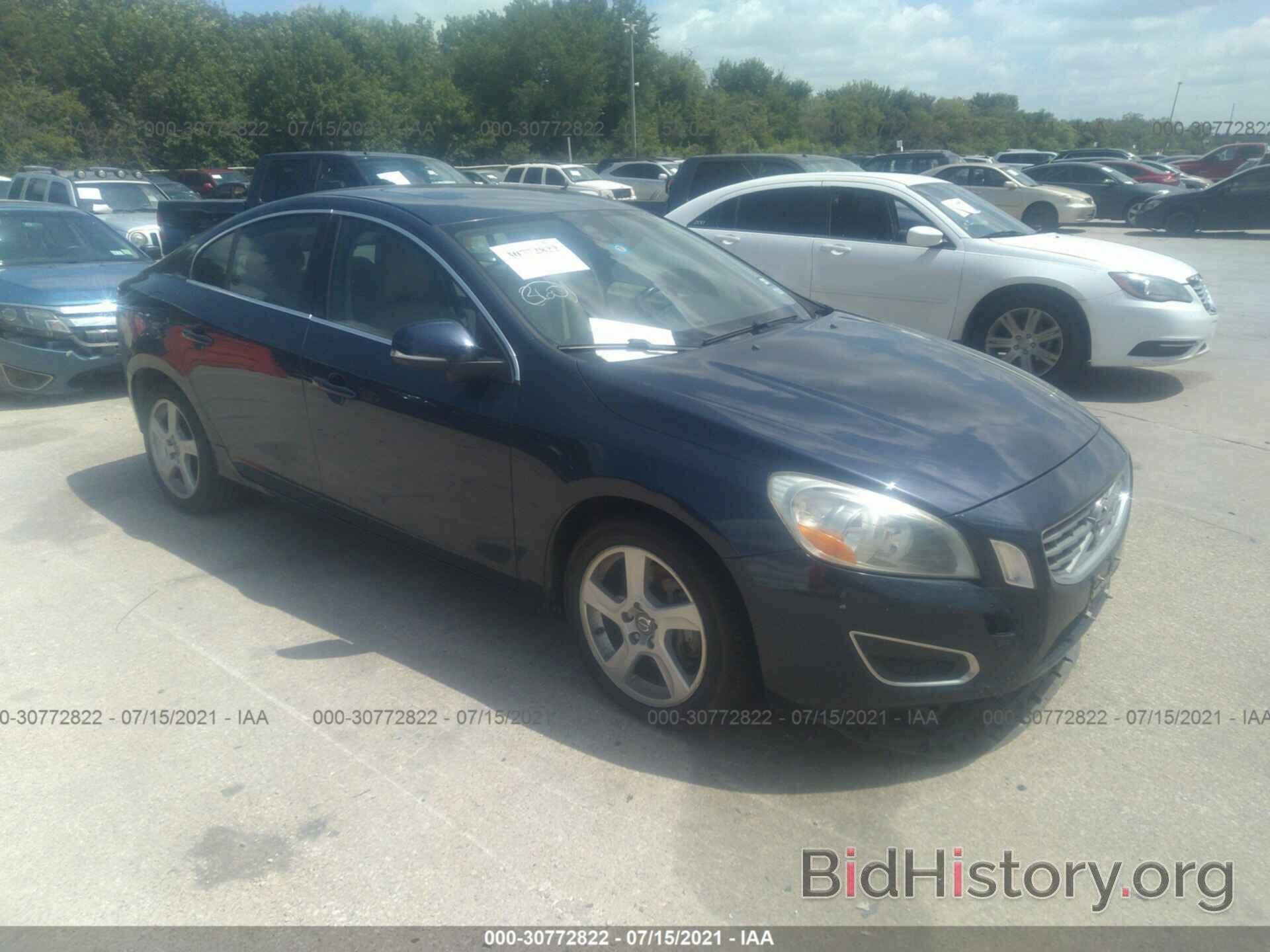 Photo YV1622FS9C2057339 - VOLVO S60 2012