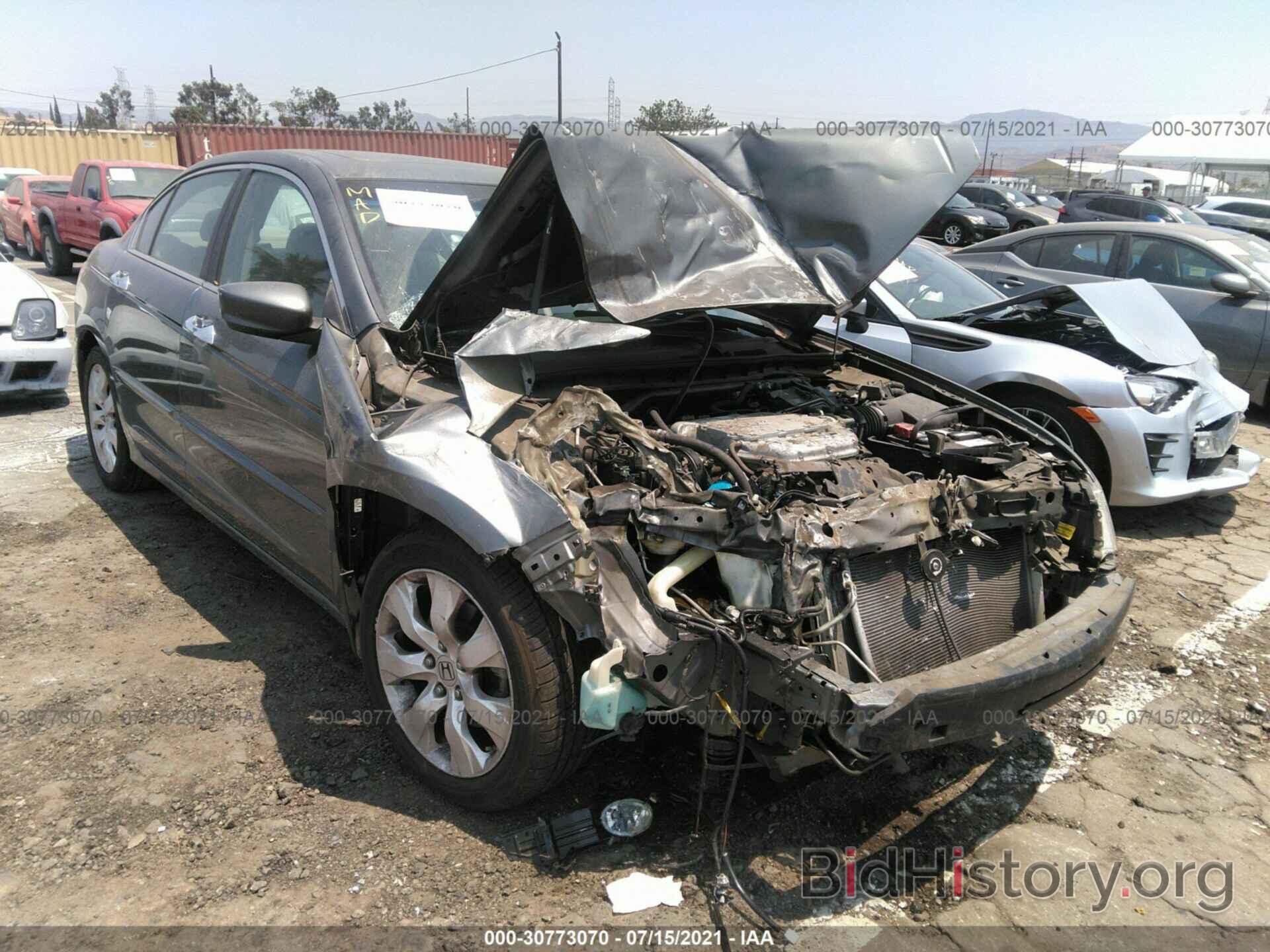 Photo 1HGCP3F86AA000282 - HONDA ACCORD SDN 2010